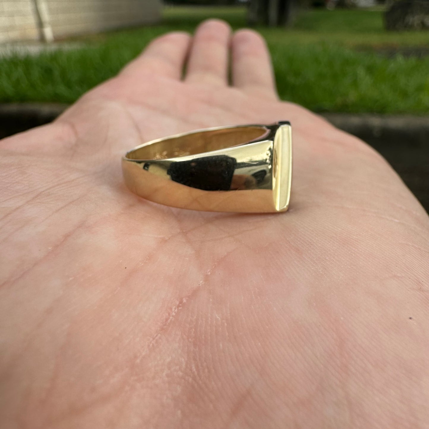Vintage 14k Yellow Gold .25CT Natural VS Quality Diamond Black Onyx Inlaid Step Cut Ring (10)