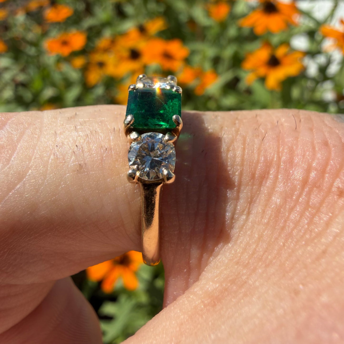 Vintage Solid 14k Yellow Gold 1.25ctw Natural Colombian Emerald And Diamond Trilogy Ring (6.5)