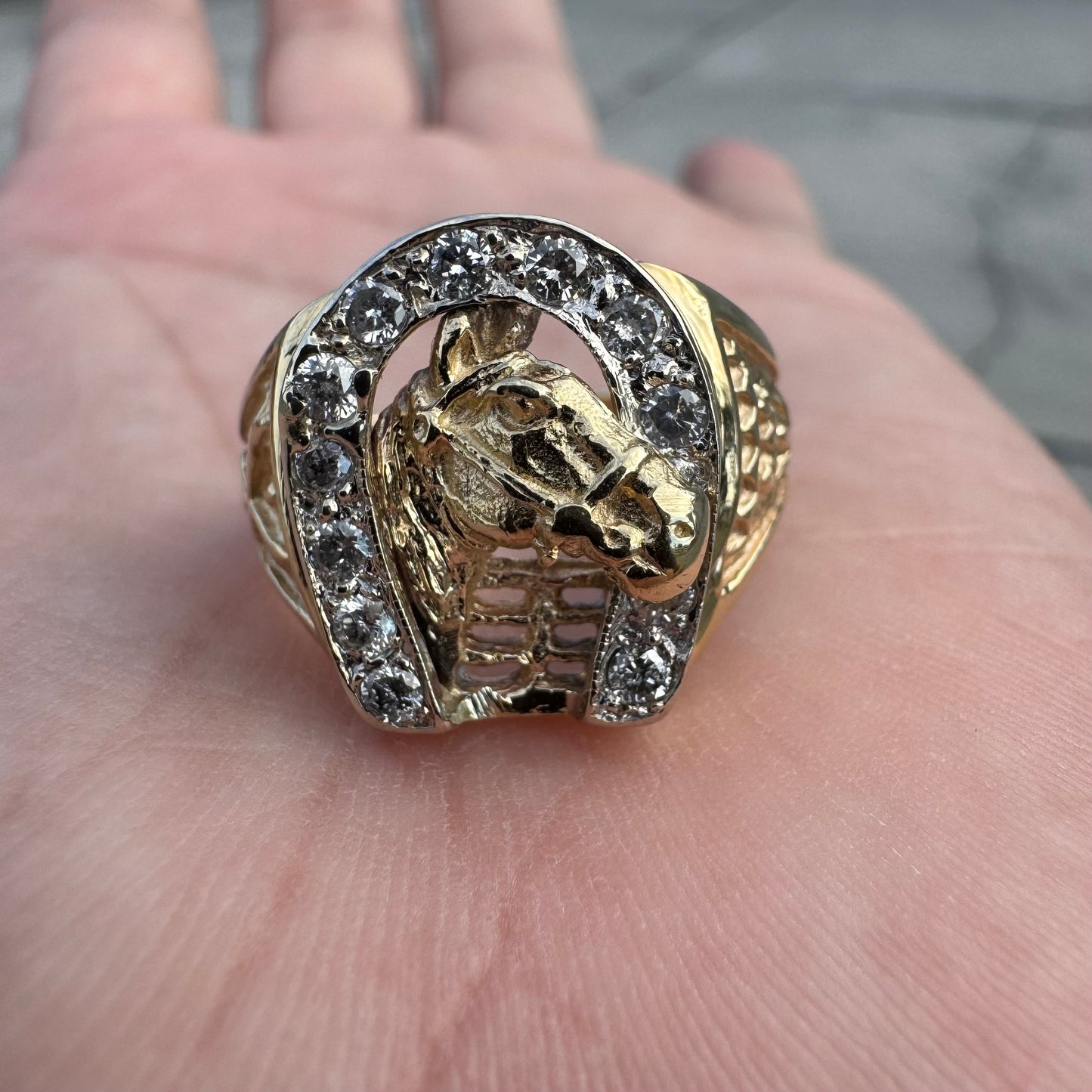 1970’s/80’s Solid 14k Gold .65ctw Natural Diamond Encrusted Good Luck Horseshoe “Gamblers” Ring (8.5)