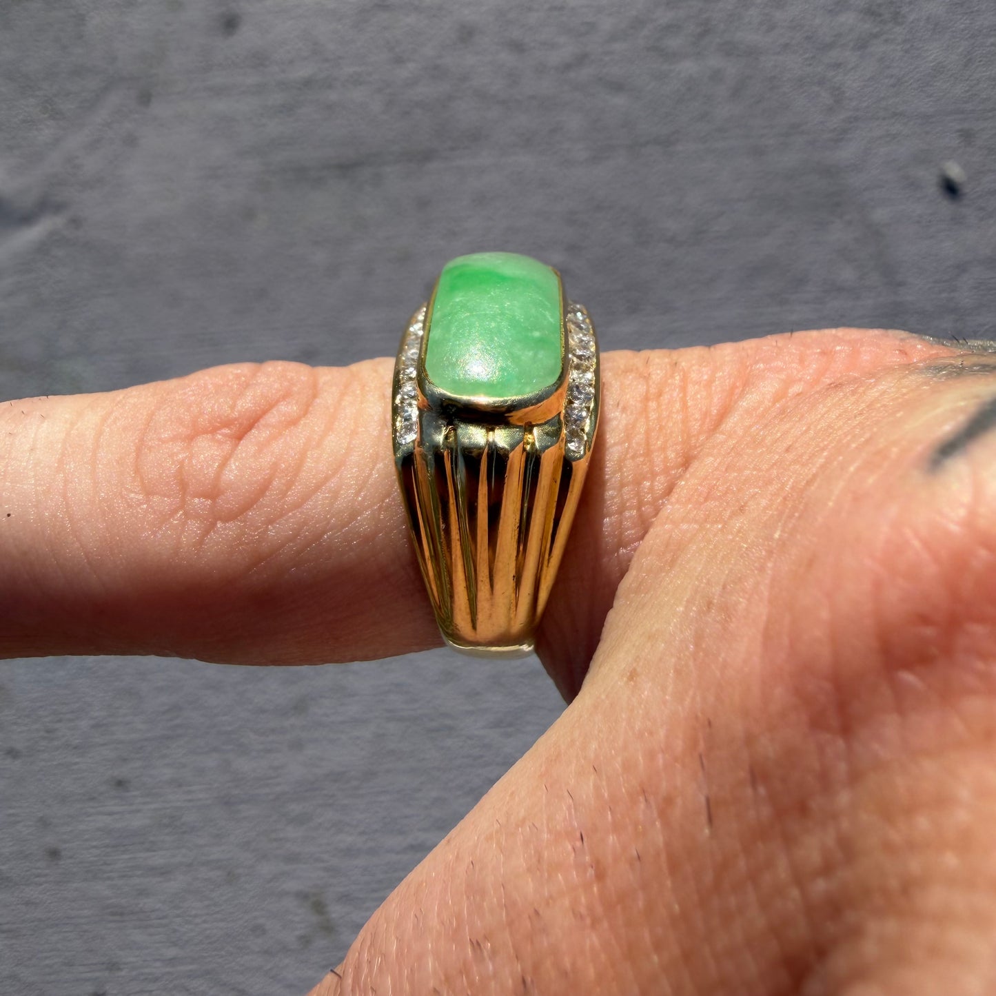 Vintage Solid 18k Yellow Gold Jade And Diamond Ring (7)