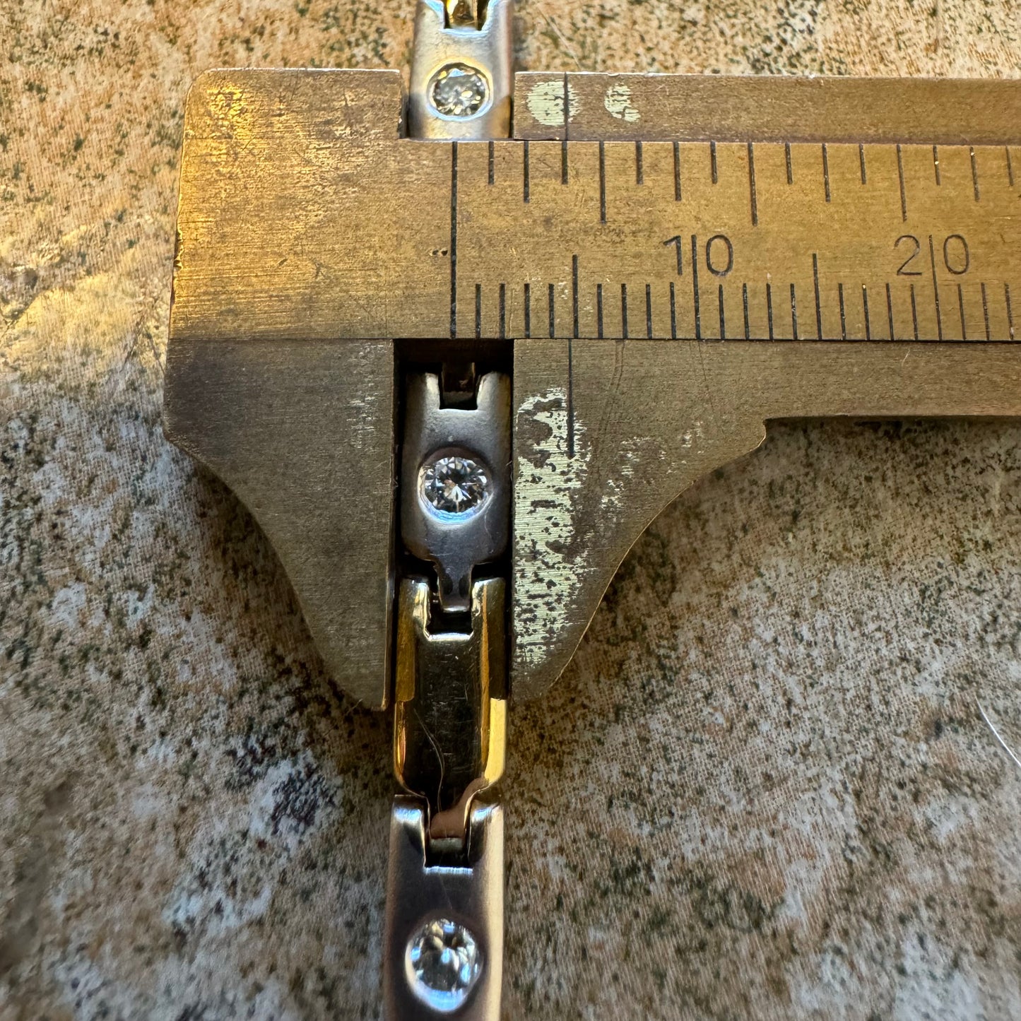 Vintage Solid 14k Two-Tone Gold 1.0CTW Natural Diamond Bracelet (7”)