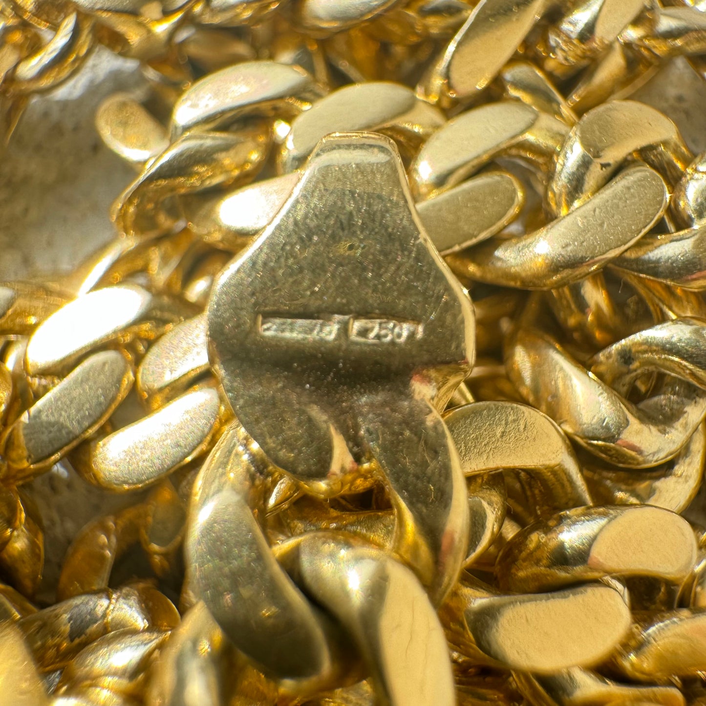 1980’s/90’s Solid 18k Yellow Italian Gold Handmade Heavyweight Cuban Link Necklace (24.25”)
