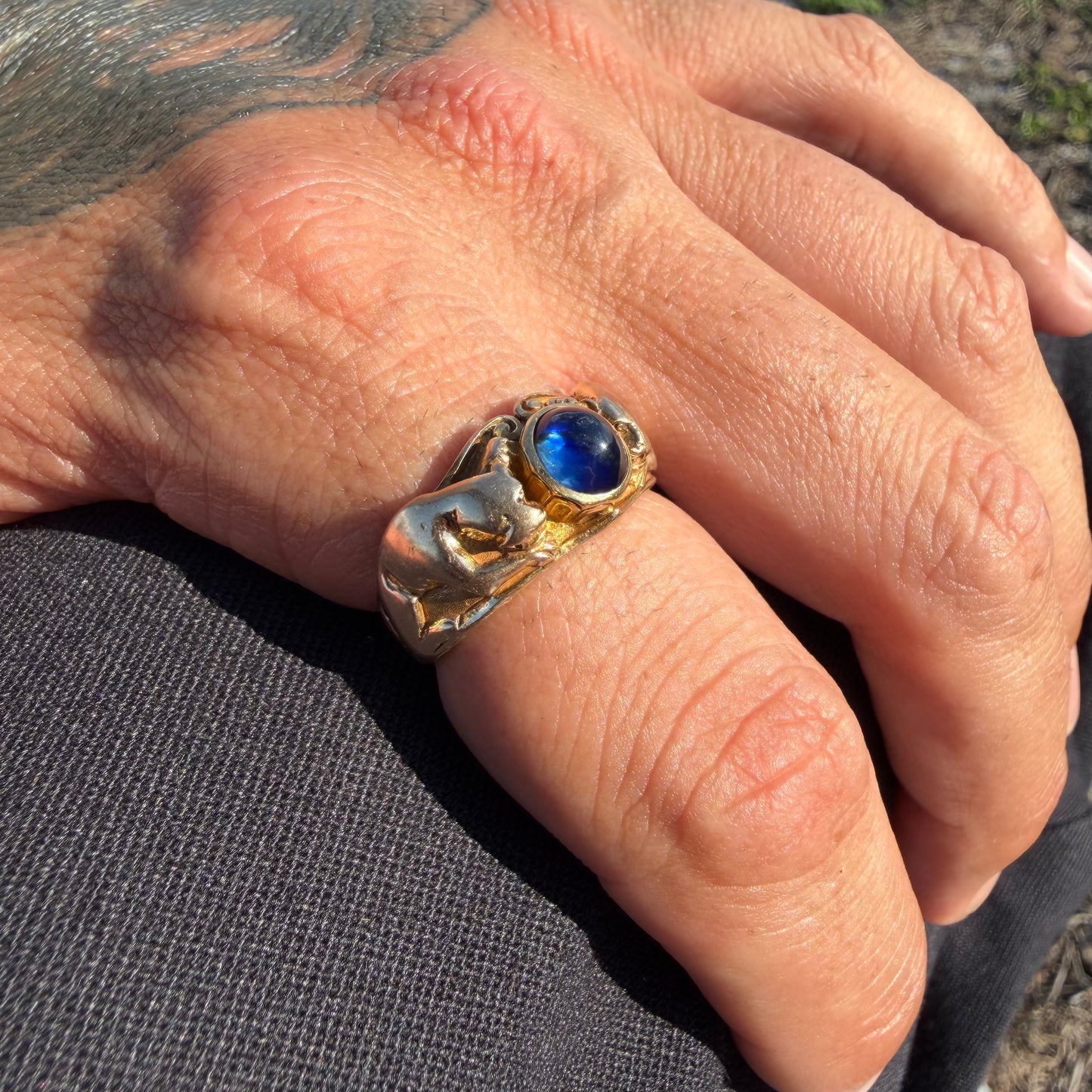 Art Nouveau Solid 14k Yellow Gold Sugar Loaf Sapphire Double Lion Ring (8.5)
