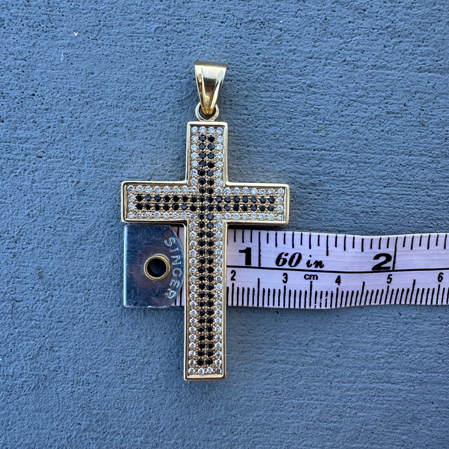 Vintage Custom Made Solid 18k Yellow Gold 2.0ctw Natural Diamond Encrusted Cross Pendant