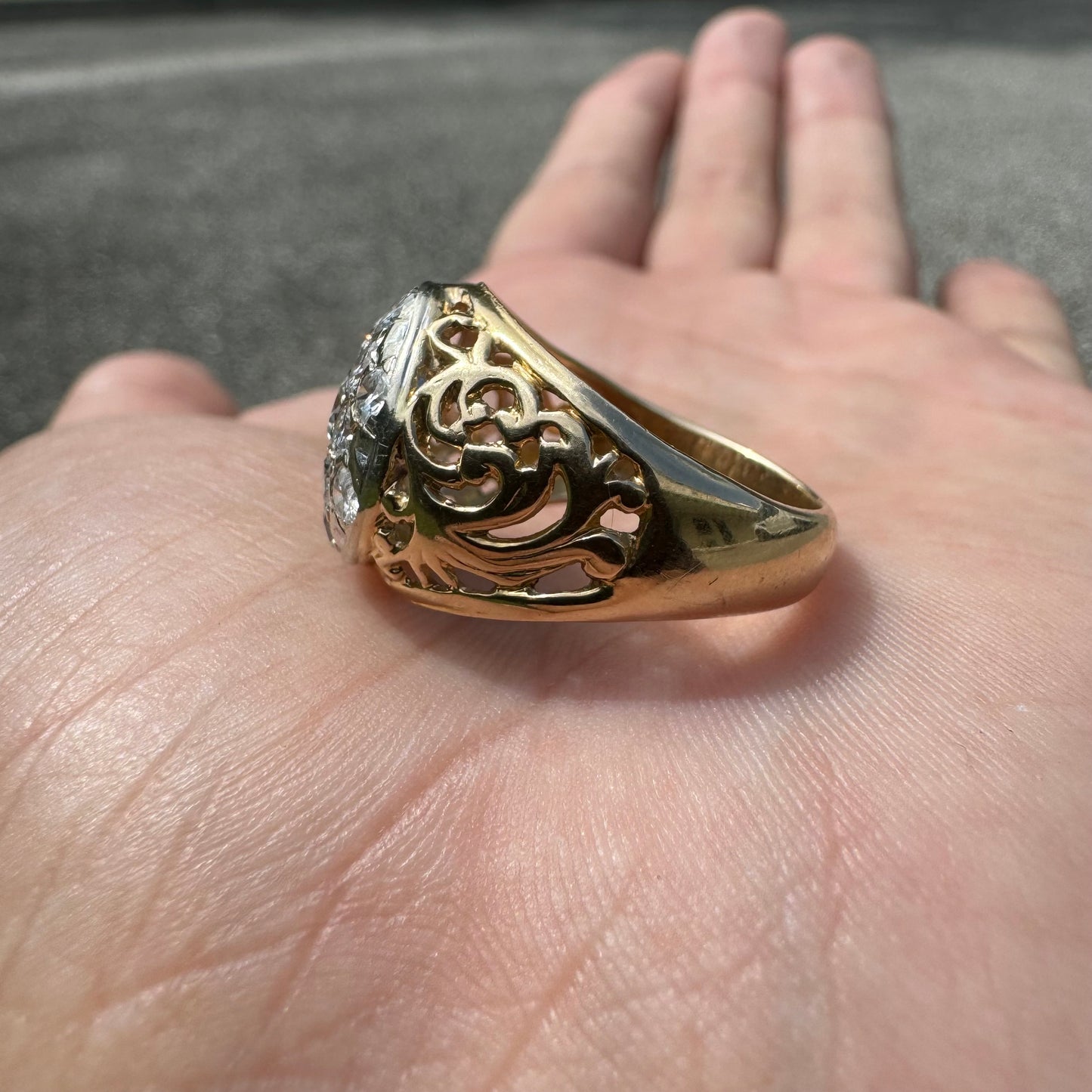 Vintage 14k Yellow Gold 1.5CTW VVS/VS Quality Mosaic Starburst Set Cluster Scroll Ring (9)