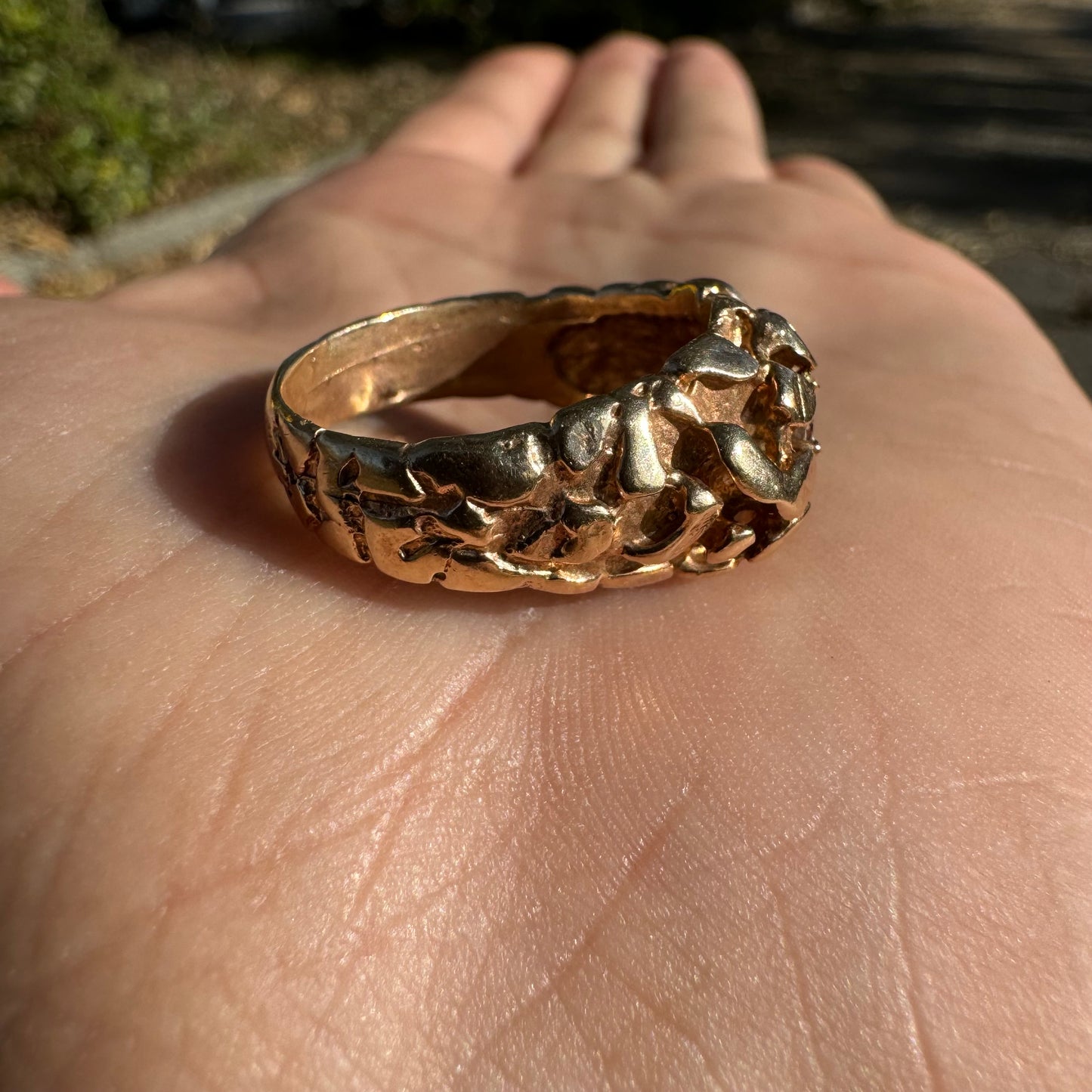 1970’s Solid 14k Yellow Gold .25ct Natural Diamond Brutalist Nugget Gypsy Ring (8)