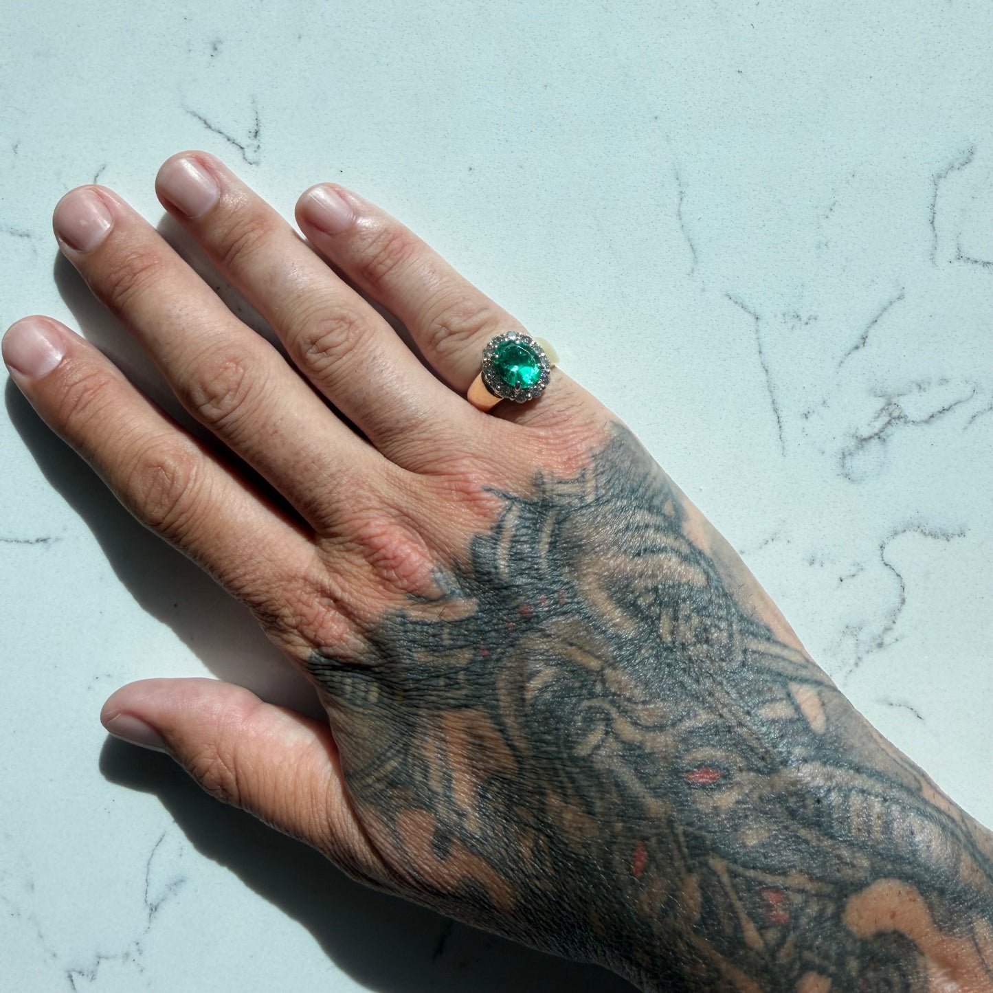 Vintage Solid 18k Yellow Gold 4.0ctw Natural Emerald Solitaire VS Diamond Halo Ring (6)