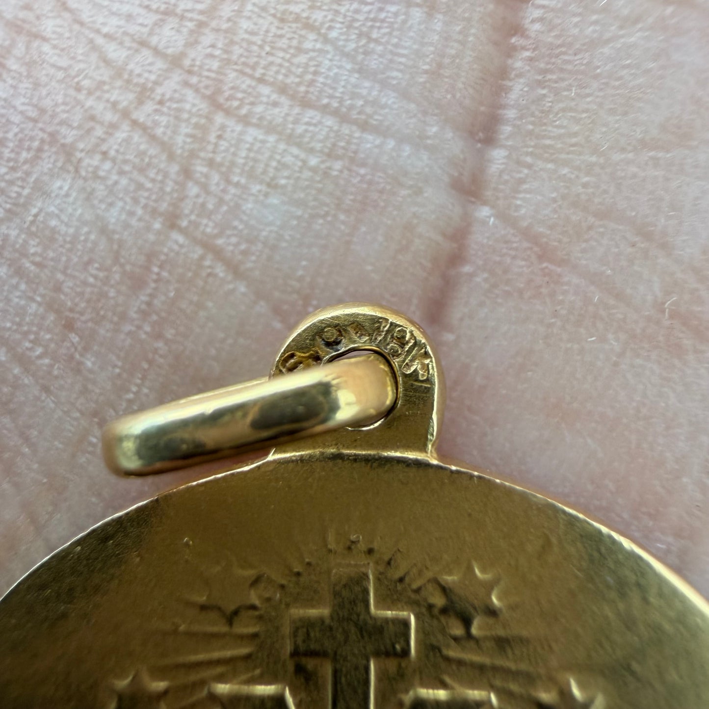 Art Deco Solid 18k Yellow Gold Virgin Mary Miraculous Medallion Pendant