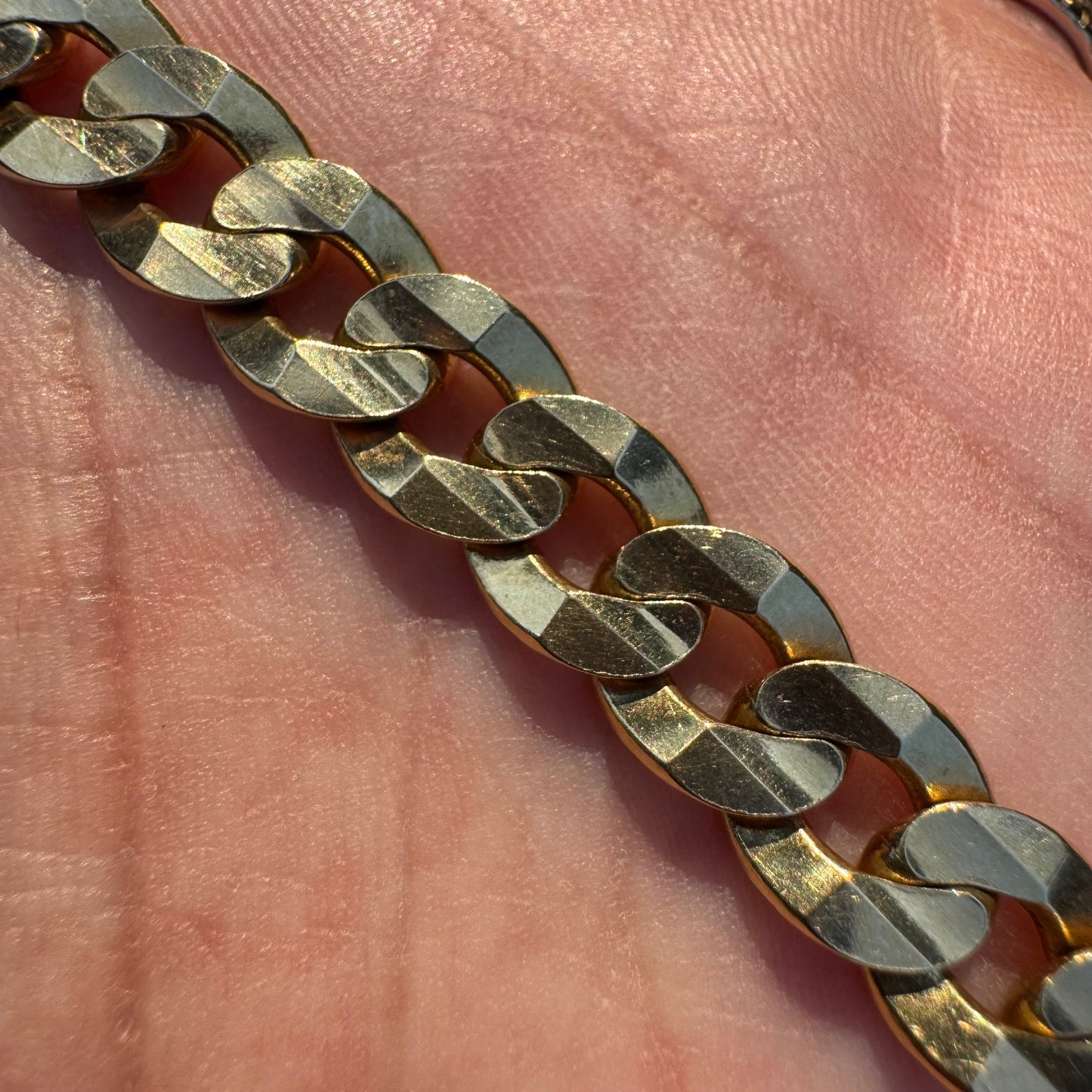 Vintage Solid 14k Yellow Italian Gold Beveled Edge Cuban Link Bracelet (8.5”)