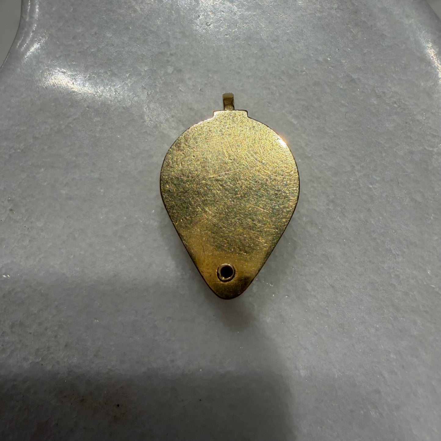 1977 Solid 18k Yellow Gold English Hallmarked Jewelers Loupe Pendant