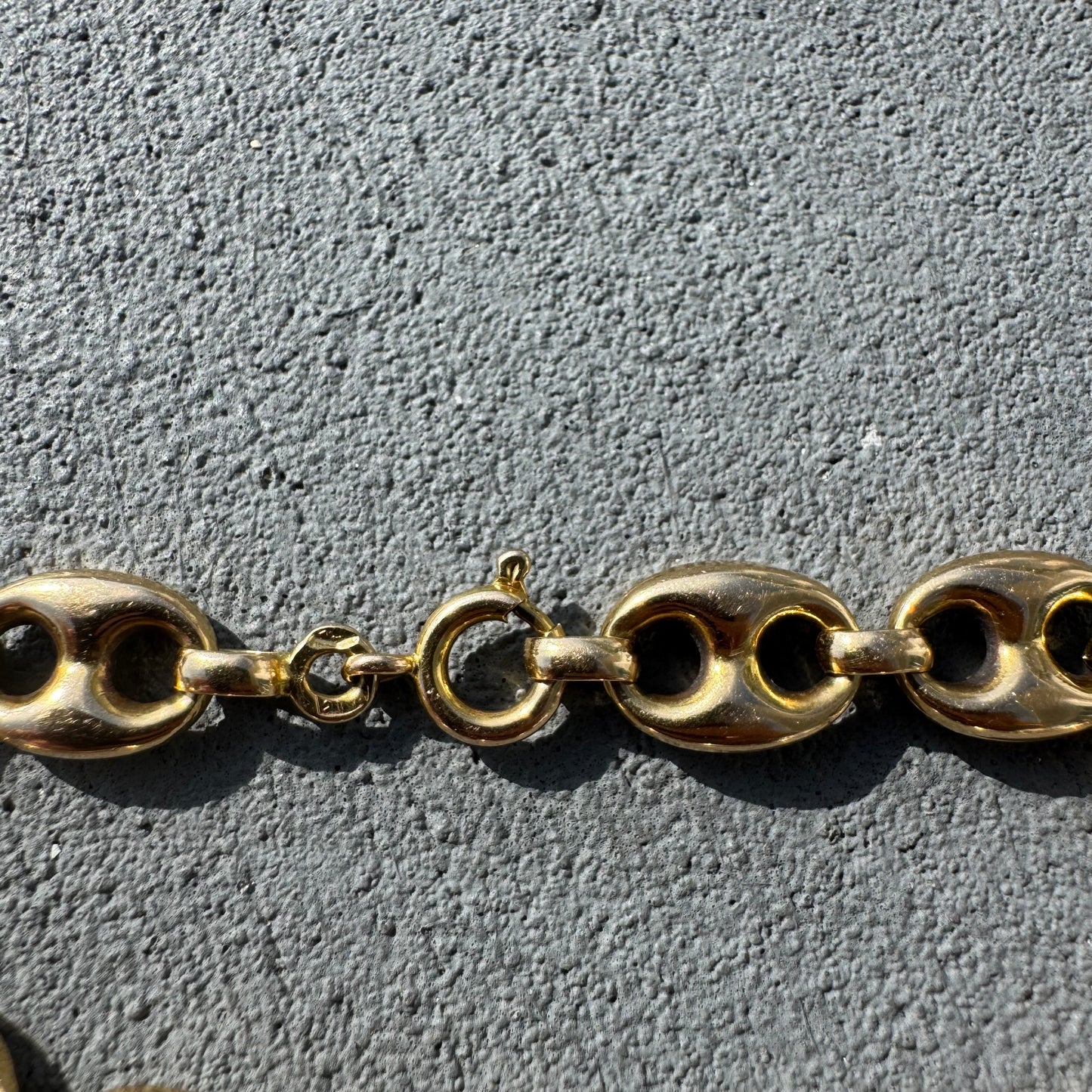 Vintage 18k Yellow Gold Chunky Puffed Mariner Link Bracelet (7”)