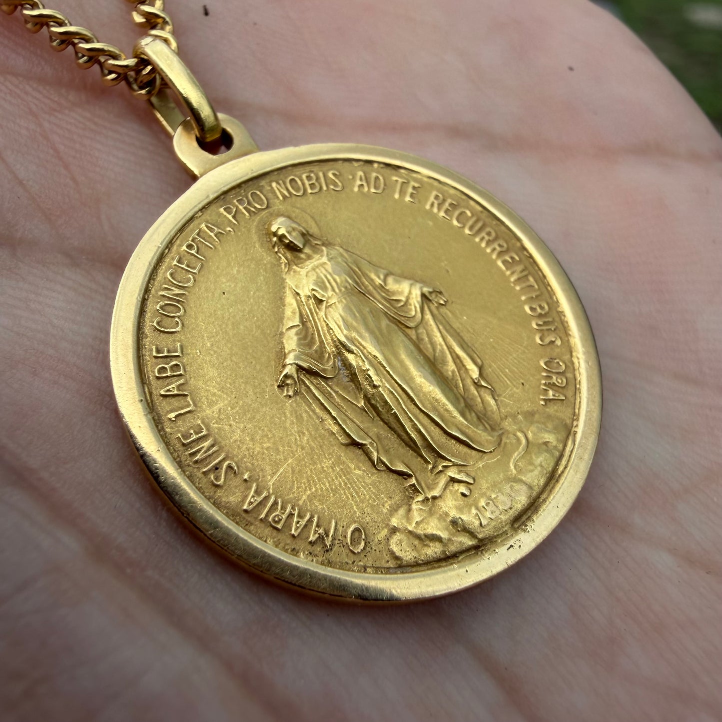 Art Deco Solid 18k Yellow Gold Virgin Mary Miraculous Medallion Pendant