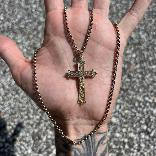 Edwardian (1904) 9k Gold Gothic Floral Engraved Cross And Rolo Link Necklace (19”)