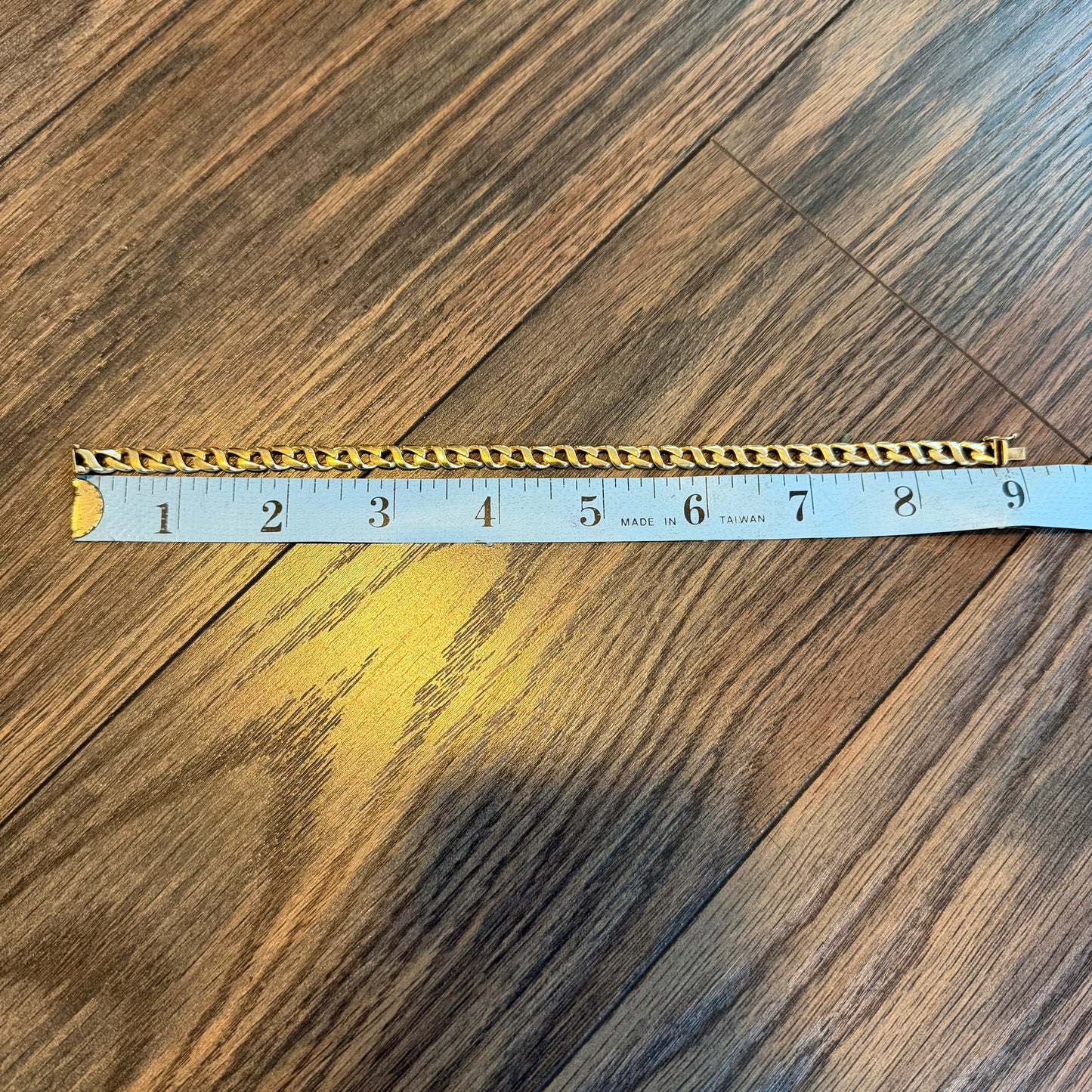 Vintage Solid 14k Yellow Gold Figure 8 Curb Link Bracelet (8.75”)