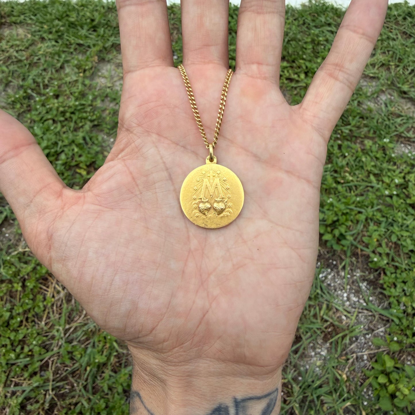 Art Deco Solid 18k Yellow Gold Virgin Mary Miraculous Medallion Pendant