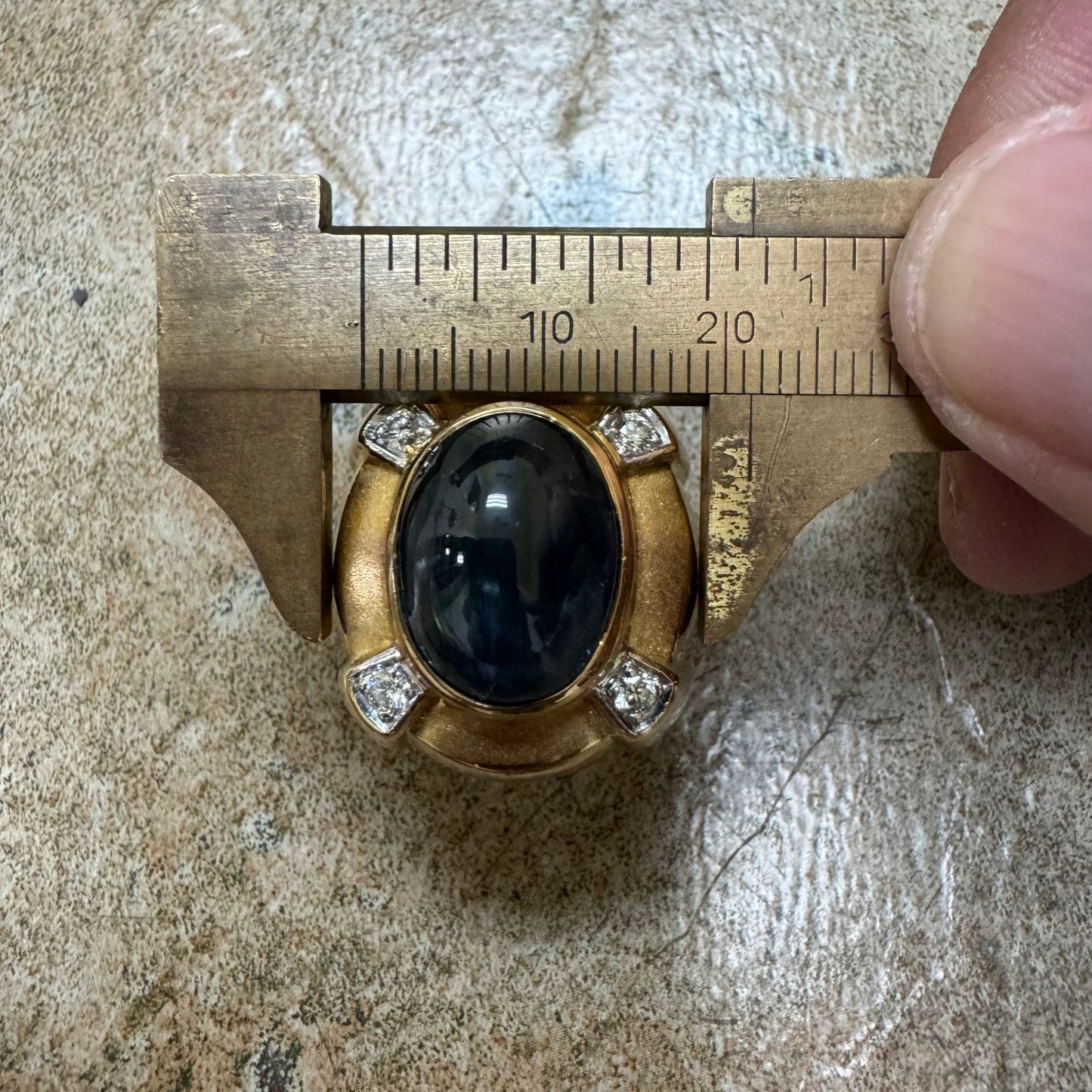 Vintage 10ct Blue Sapphire and .40ctw Natural Diamond 14k Yellow Gold Custom Ring (9)