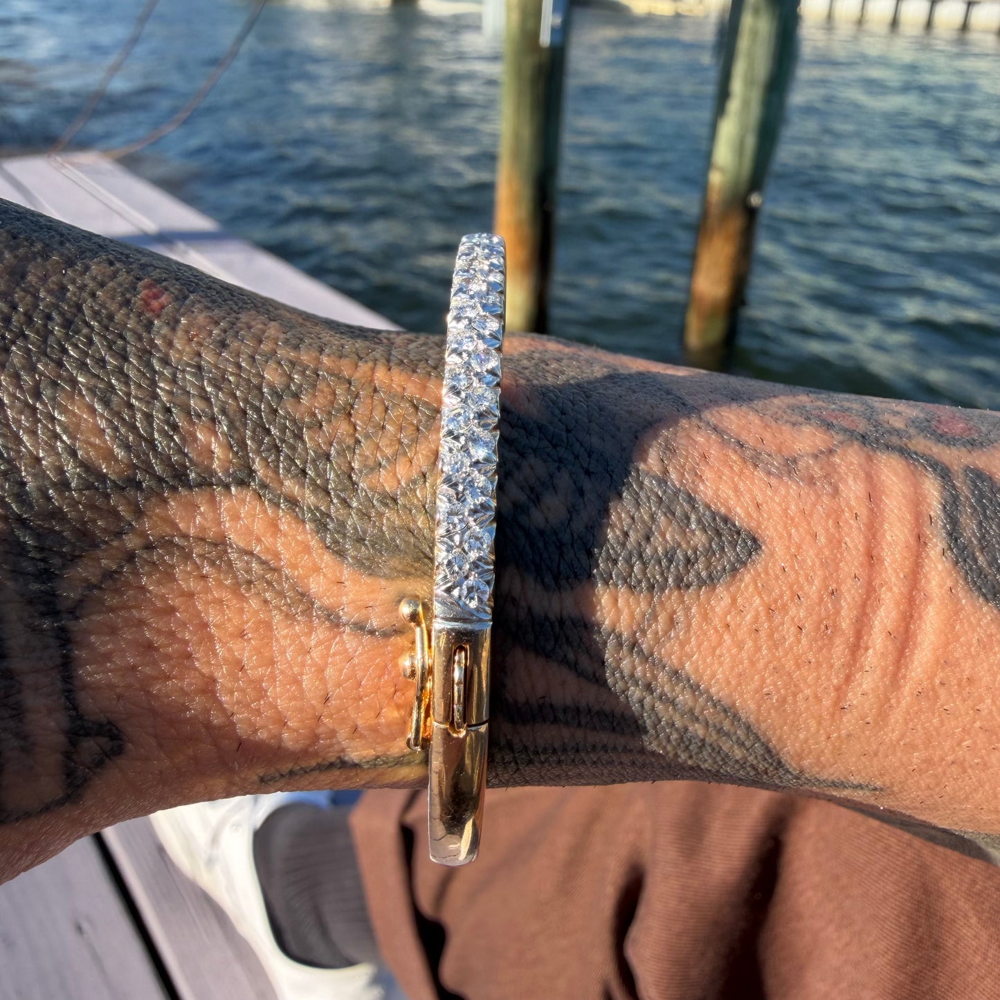 Vintage Solid 14k Yellow Gold 2.0ctw Natural VS Diamond Heavyweight Bangle Bracelet (5.75”-6.5”)