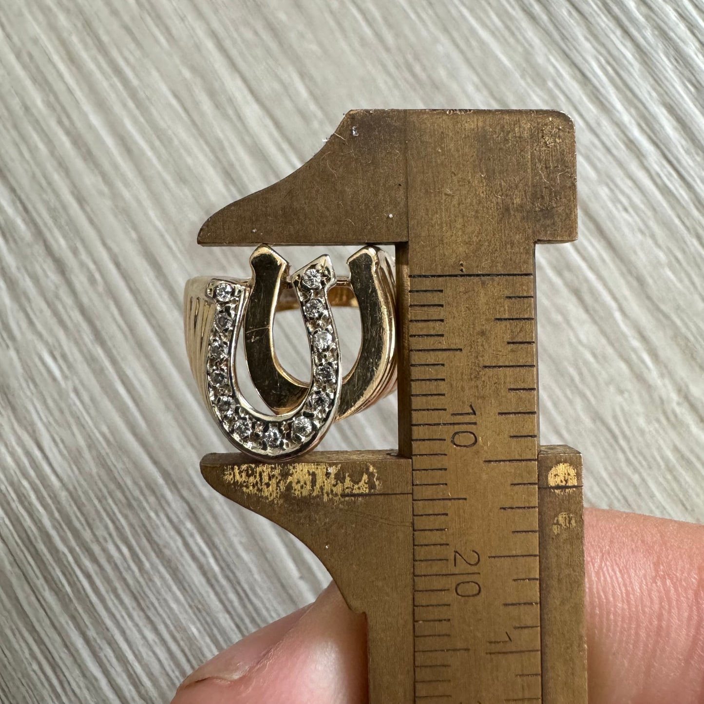 Vintage 14k Gold Natural Diamond Encrusted Lucky Double Horseshoe Ring (7.25)