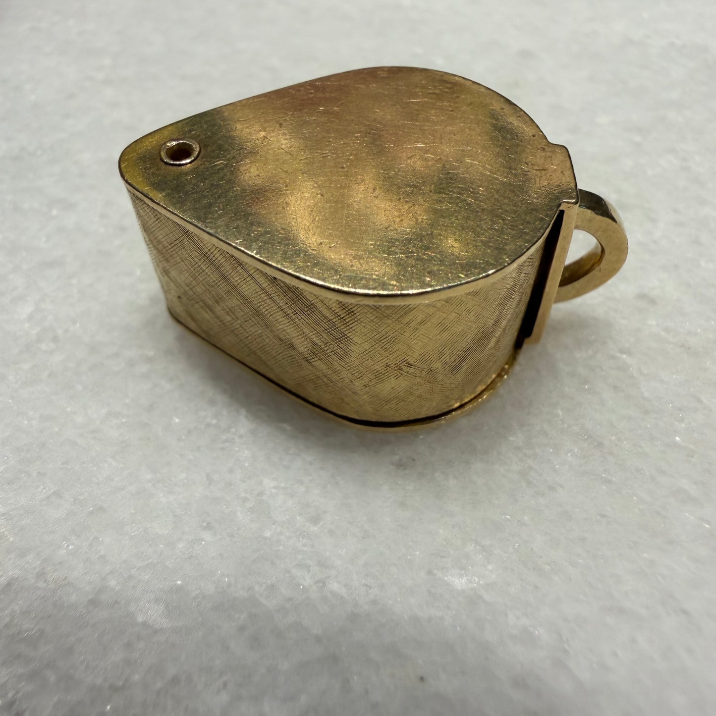 1977 Solid 18k Yellow Gold English Hallmarked Jewelers Loupe Pendant