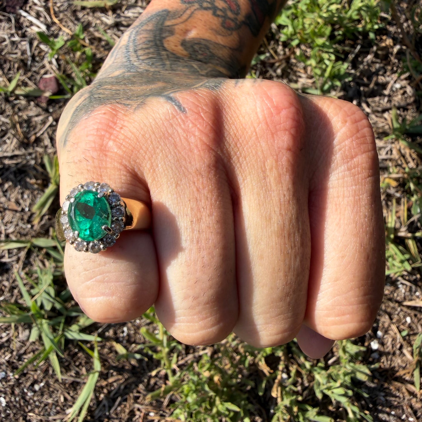 Vintage Solid 18k Yellow Gold 4.0ctw Natural Emerald Solitaire VS Diamond Halo Ring (6)