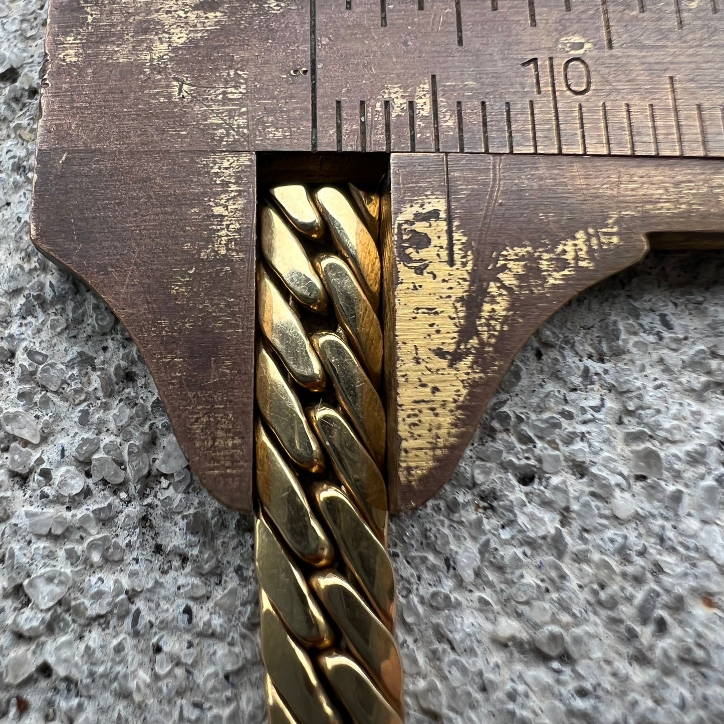 1970’s 14k Italian Yellow Gold Old School Sleek Miami Cuban Link Necklace (19”)