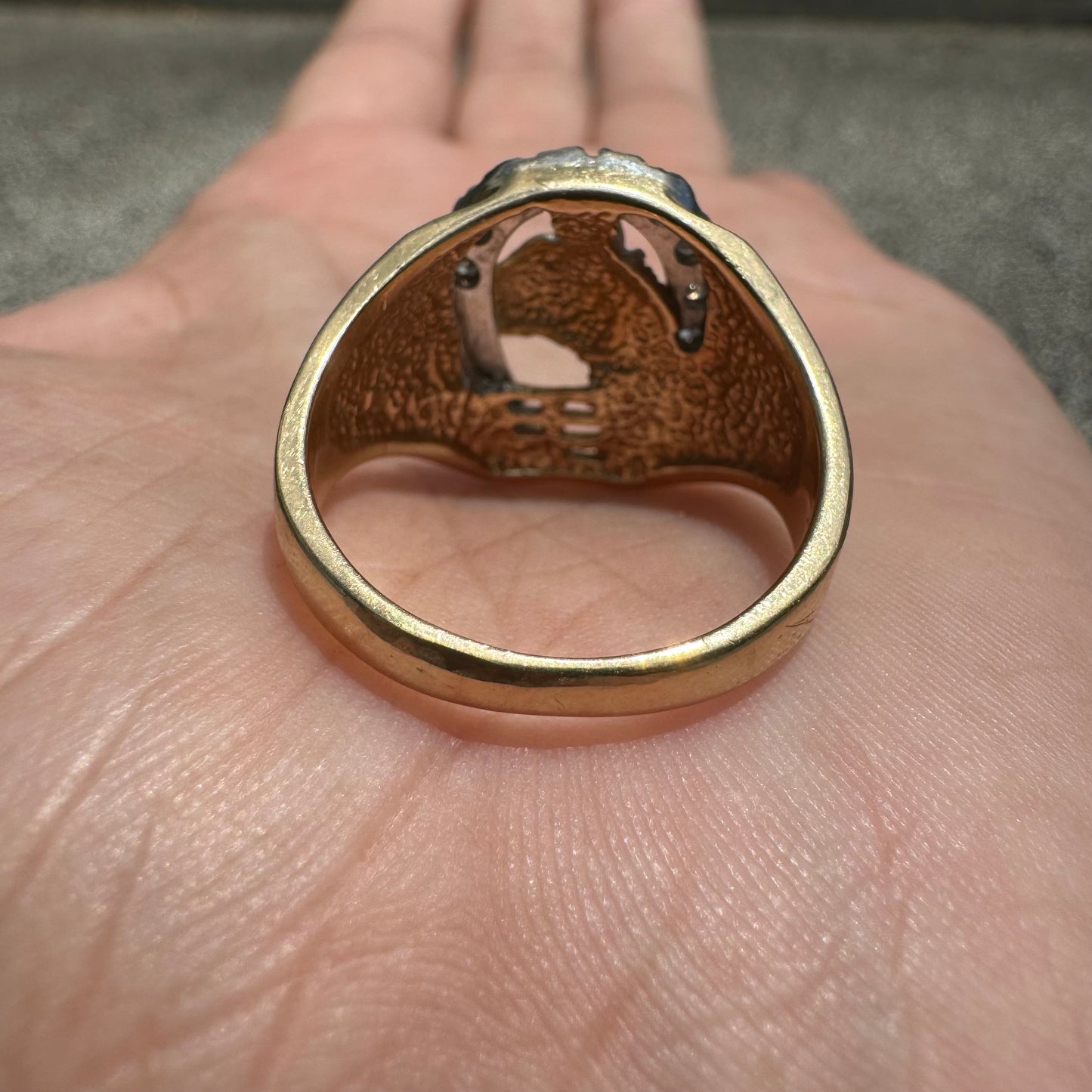 1970’s/80’s Solid 14k Gold Natural Diamond Encrusted Good Luck Horseshoe “Gamblers” Ring (9.25)