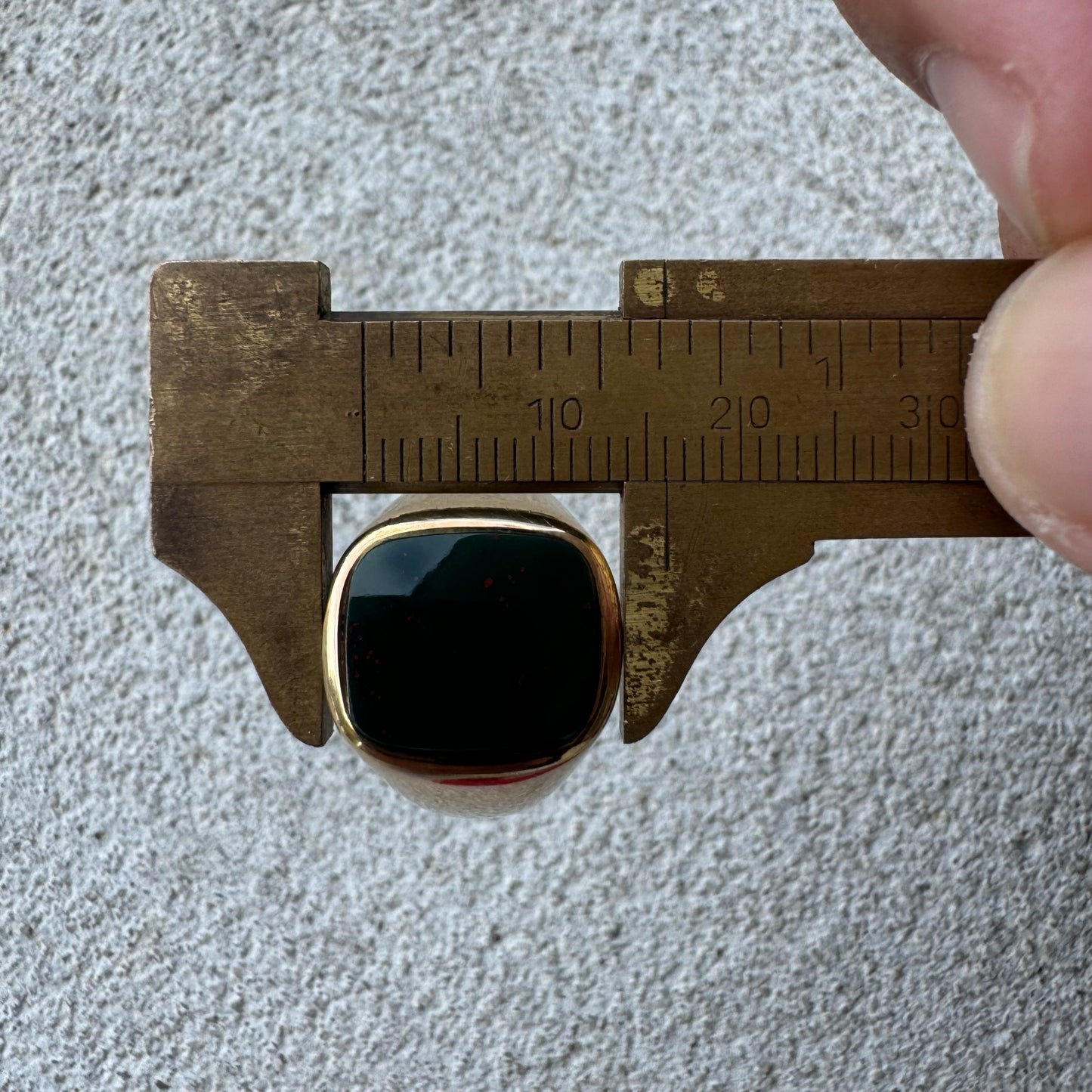 1930’s Bloodstone 10k Yellow Gold Signet Ring (9.25)