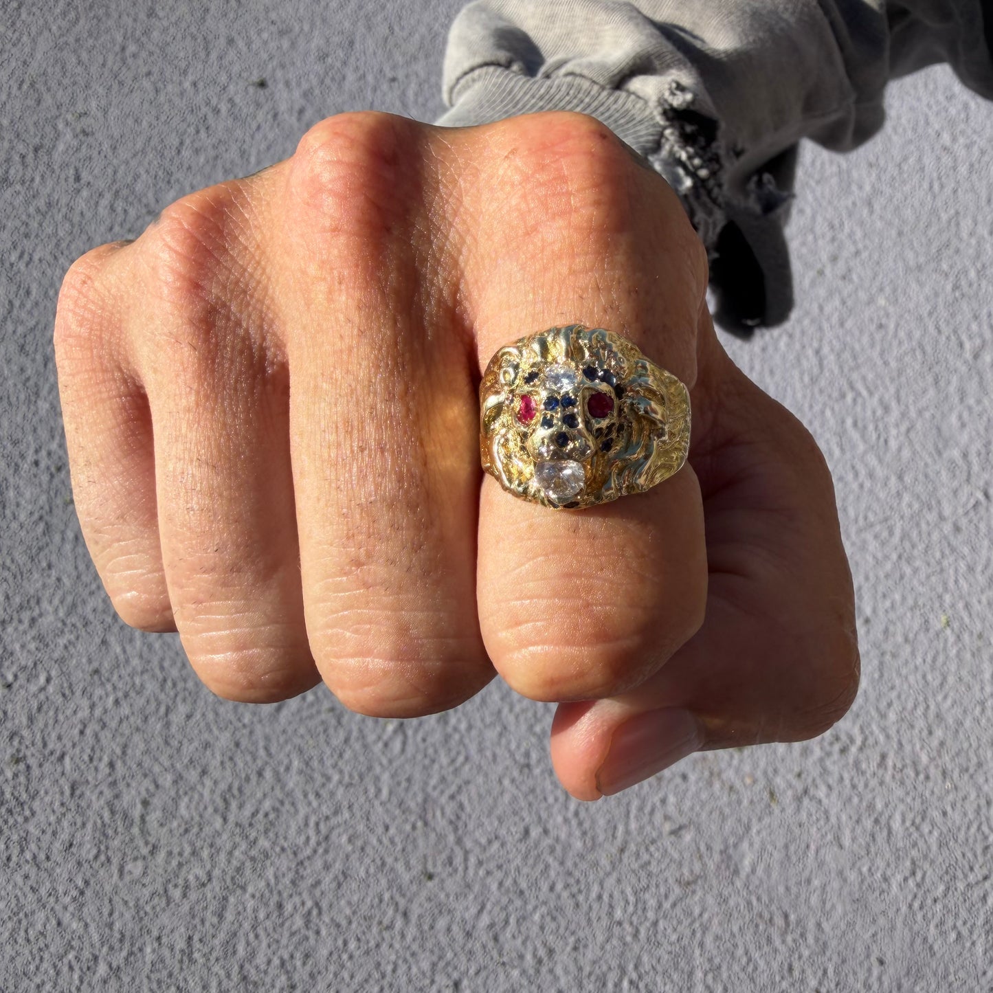 Vintage Solid 14k Yellow Gold Natural Diamond And Sapphire Encrusted Lion Ring (10.5)