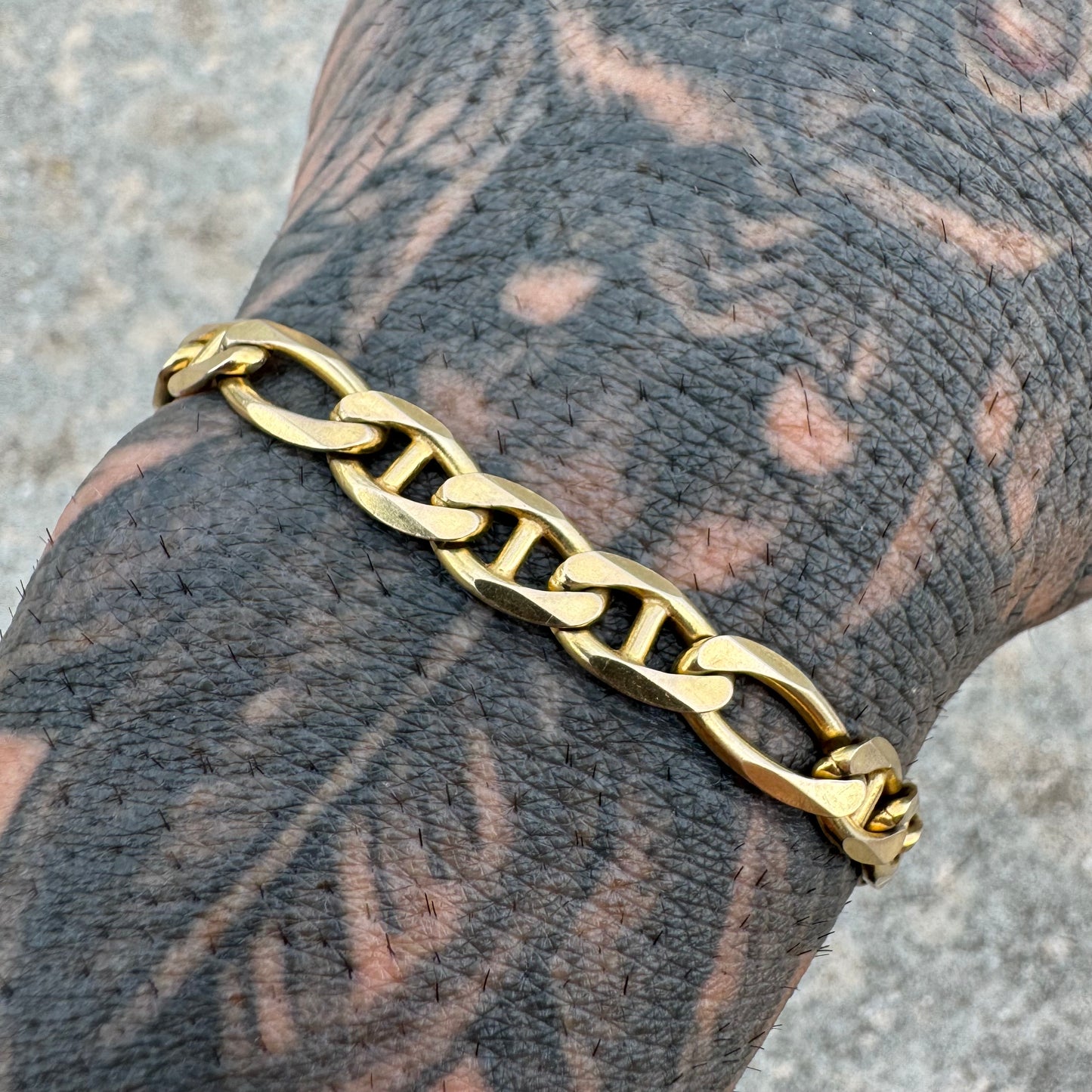 1990’s Solid 14k Yellow Italian Gold Knife Edged Mariner Figaro Link Bracelet (8.25”)