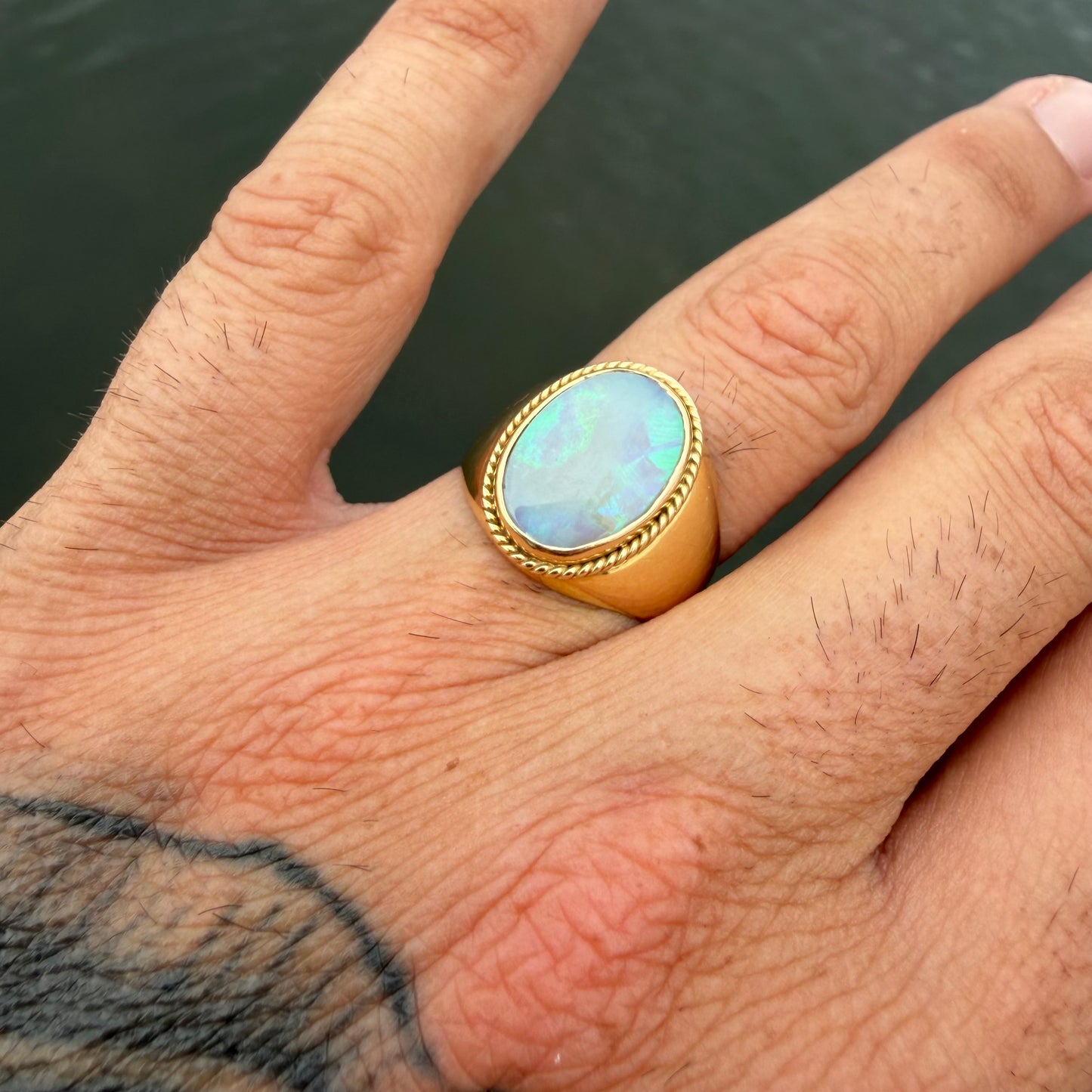 Vintage Solid 18k Yellow Gold Large Australian Opal Signet Ring (8)