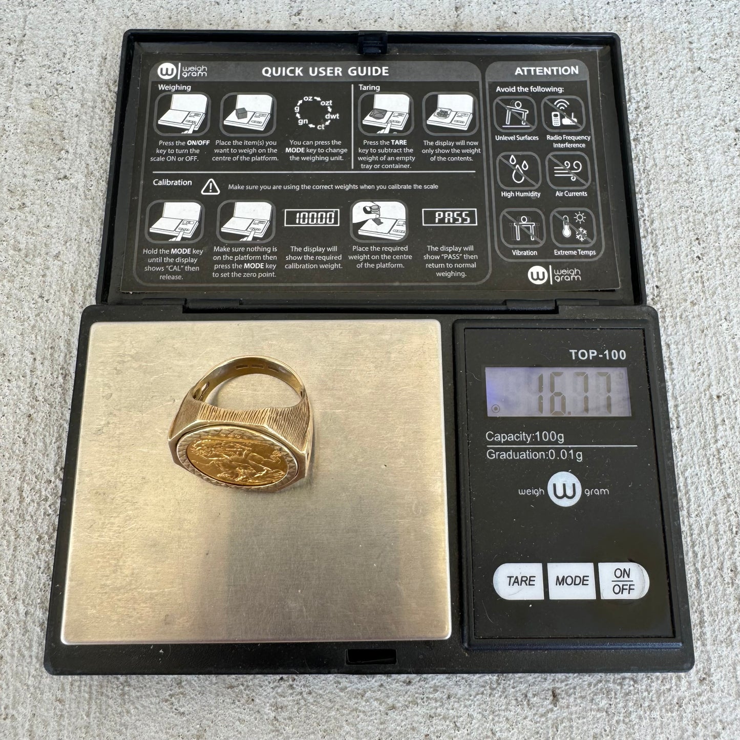 1982 22k Elizabeth 2/St. George British 1 Sovereign Coin Ring (10)