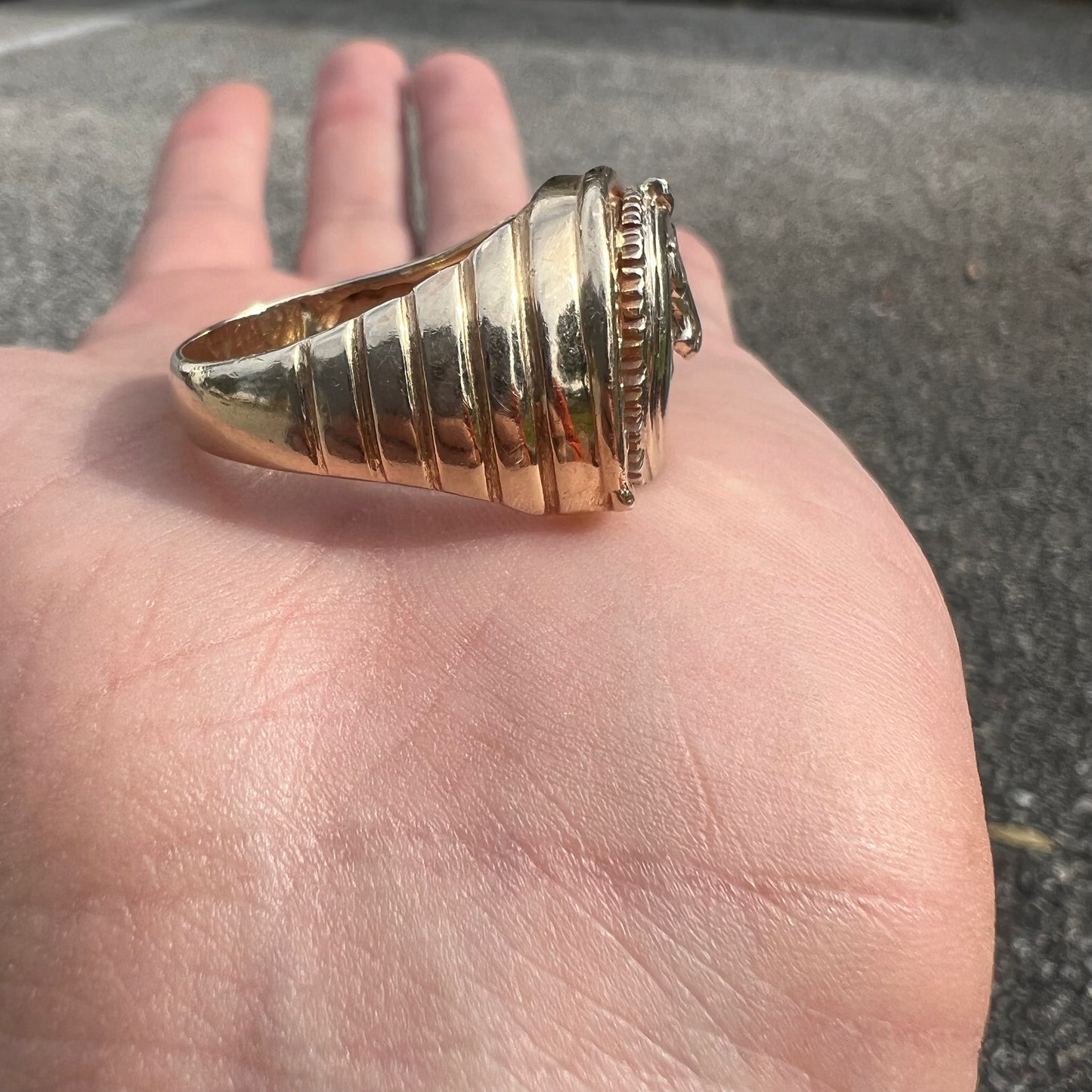 1990’s Solid 14k Gold Good Luck Bucking Stallion Horseshoe Ring (12.5)