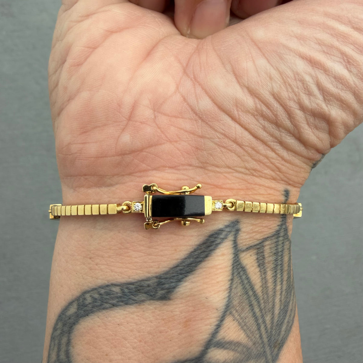 Bernard K. Passman Solid 18k Yellow Gold .46ctw Natural VS Diamond Black Coral Inlaid Omega Bracelet (7.15”)