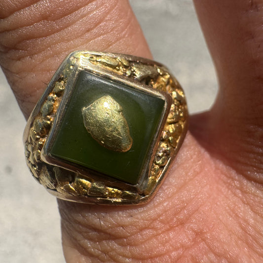 1930’s Art Deco Solid 10k Yellow Gold Nephrite Jade Natural Raw Gold Nugget Inlaid Signet Ring (11)