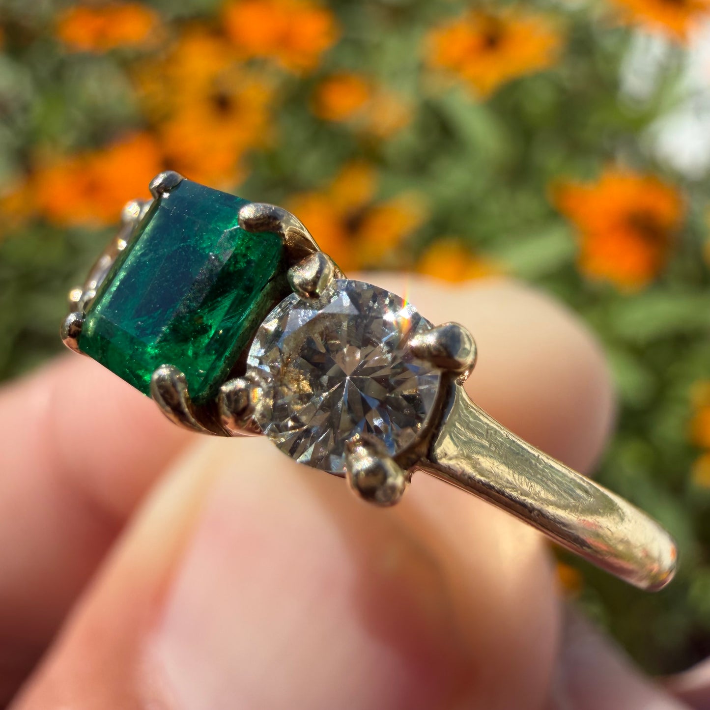Vintage Solid 14k Yellow Gold 1.25ctw Natural Colombian Emerald And Diamond Trilogy Ring (6.5)