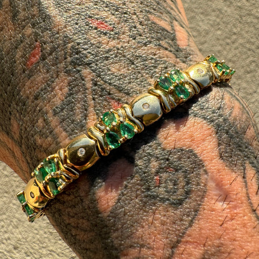 Vintage 14k High Polished Yellow Gold 7.0Ctw Natural Pear Cut Columbian Emerald And Diamond Bracelet