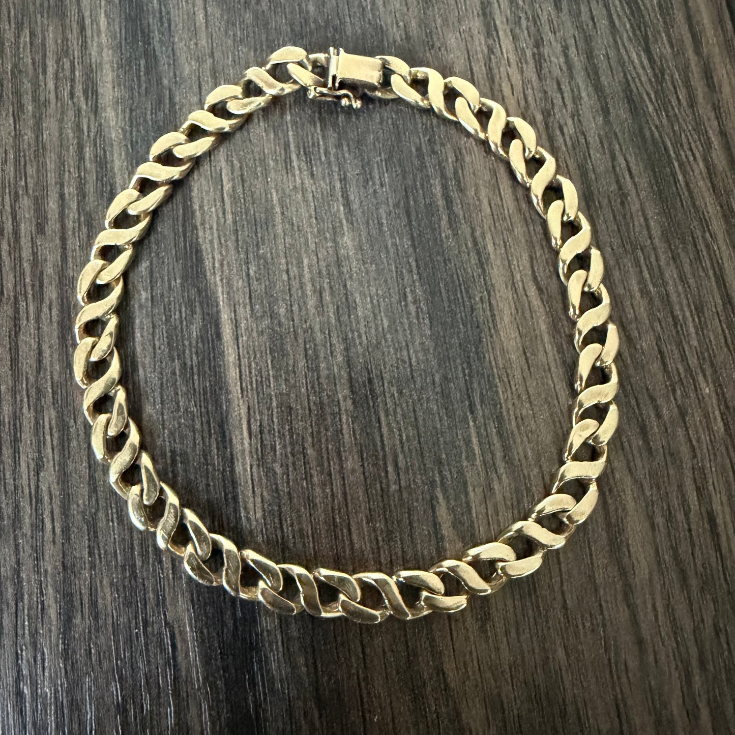 Vintage Solid 14k Yellow Gold Figure 8 Curb Link Bracelet (8.75”)