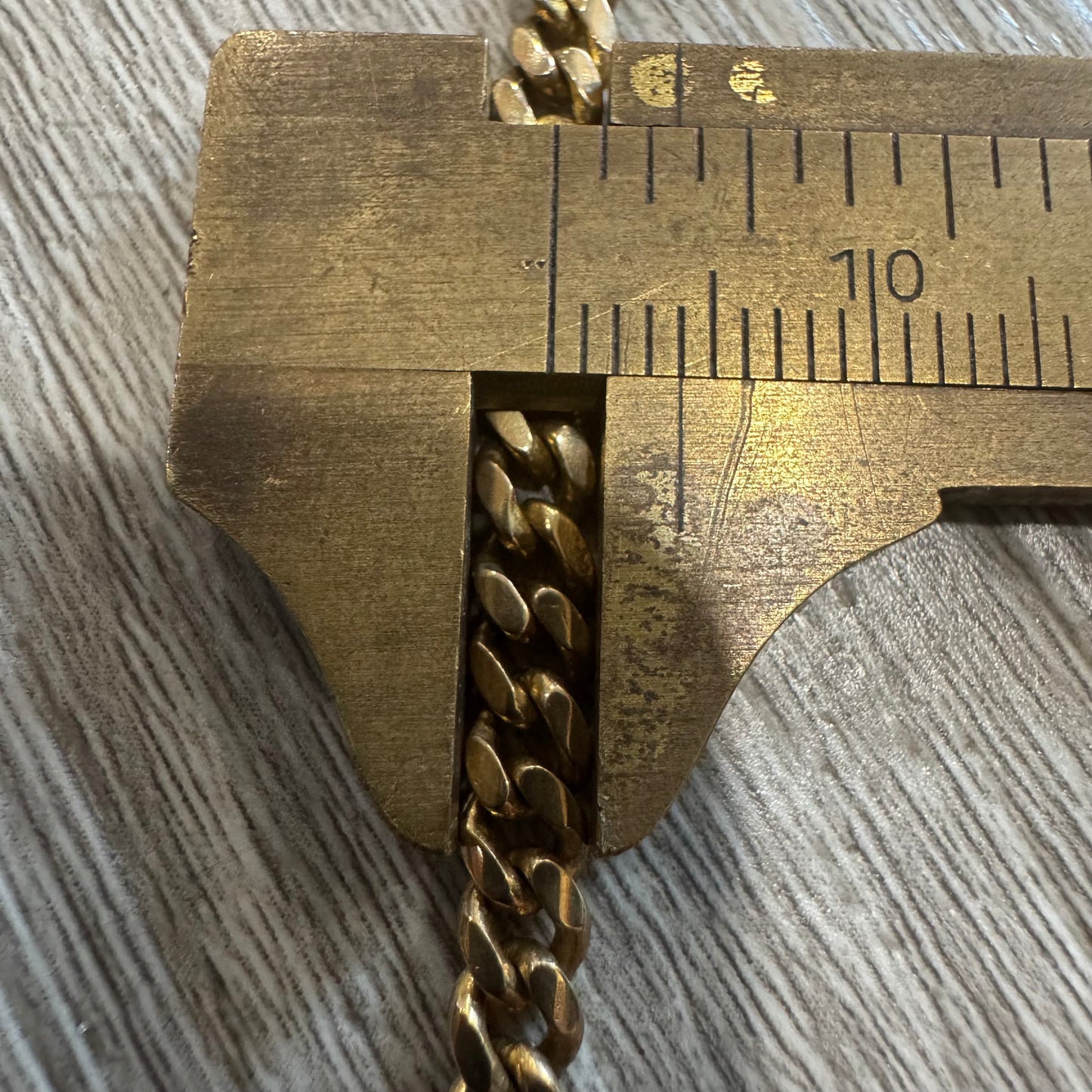 Mid-Century Solid 18k Yellow Gold Handcrafted Cuban Curb Link Necklace (21.25”)