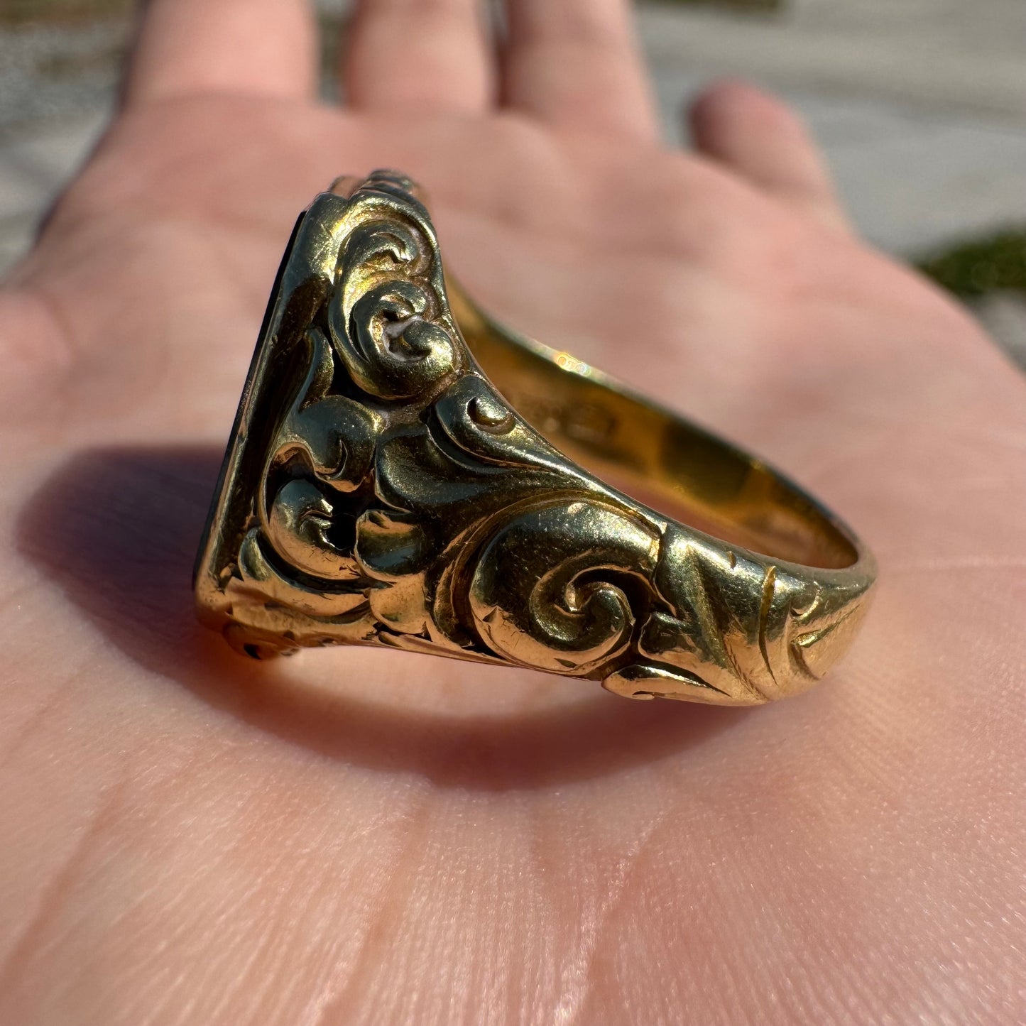 Antique Art Nouveau Solid 18k Yellow Gold Bloodstone Signet Ring (10)