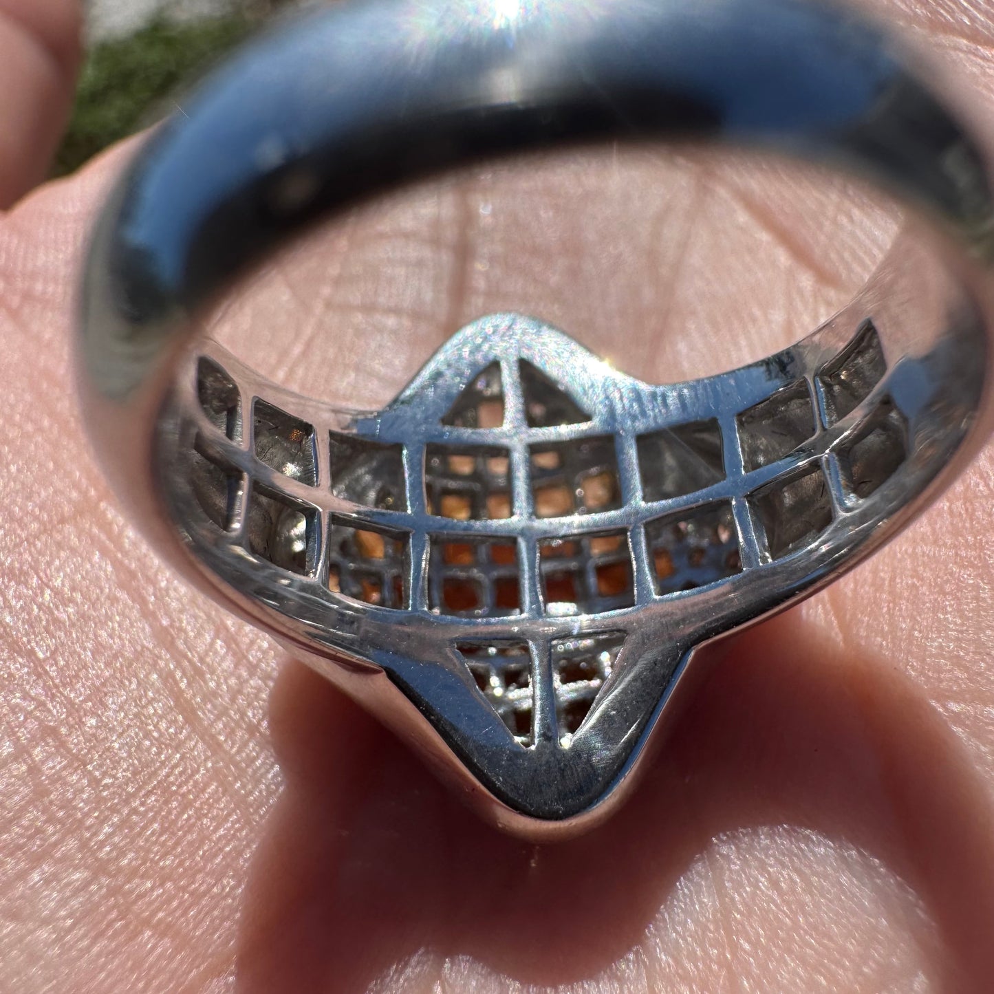 High End Designer Solid 18k White Gold 2.5ctw Natural Diamond And Yellow Sapphire “Chameleon” Ring (6.75)