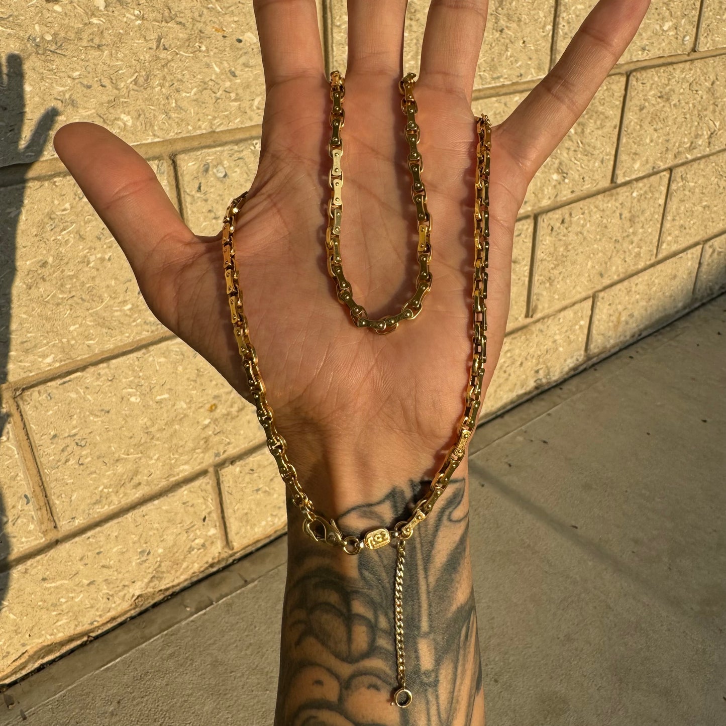 Vintage Designer Made Solid 18k Yellow Gold Heavyweight Drive Chain Link Necklace (22”)