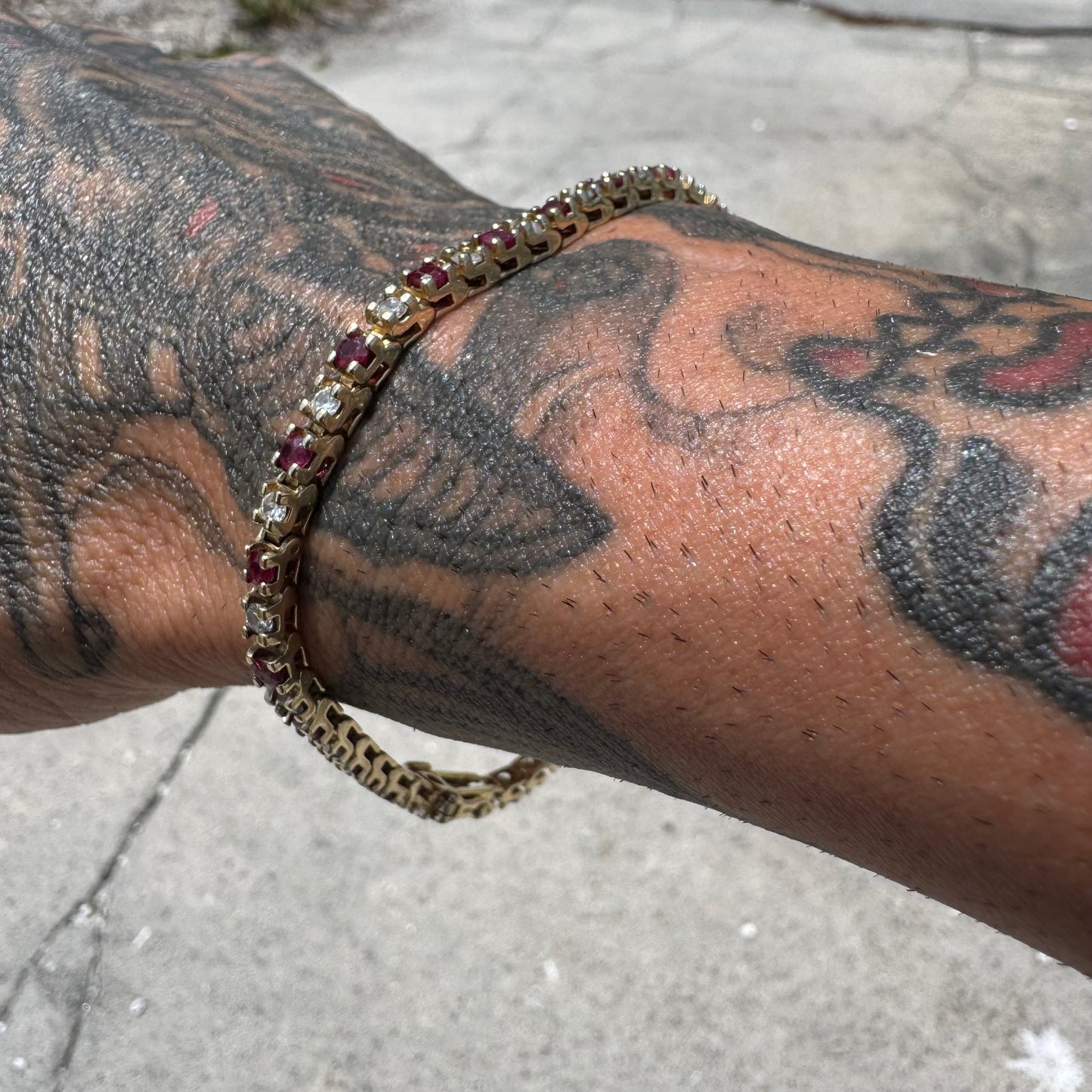 Vintage 14k Yellow Gold 2.5ctw Natural Diamond And Ruby Classic Tennis Bracelet (7.75”)