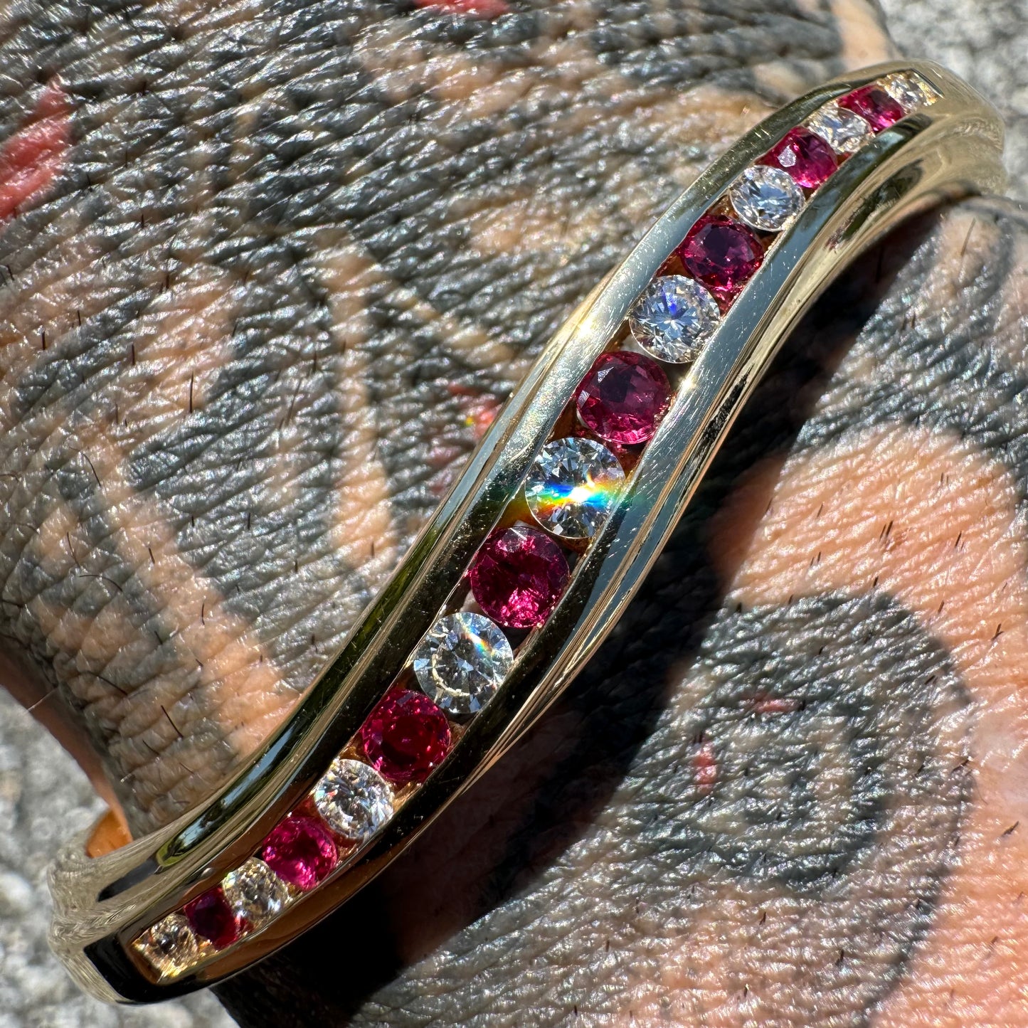 Vintage Solid 14k Yellow Gold Natural Diamond And Ruby Bangle Bracelet