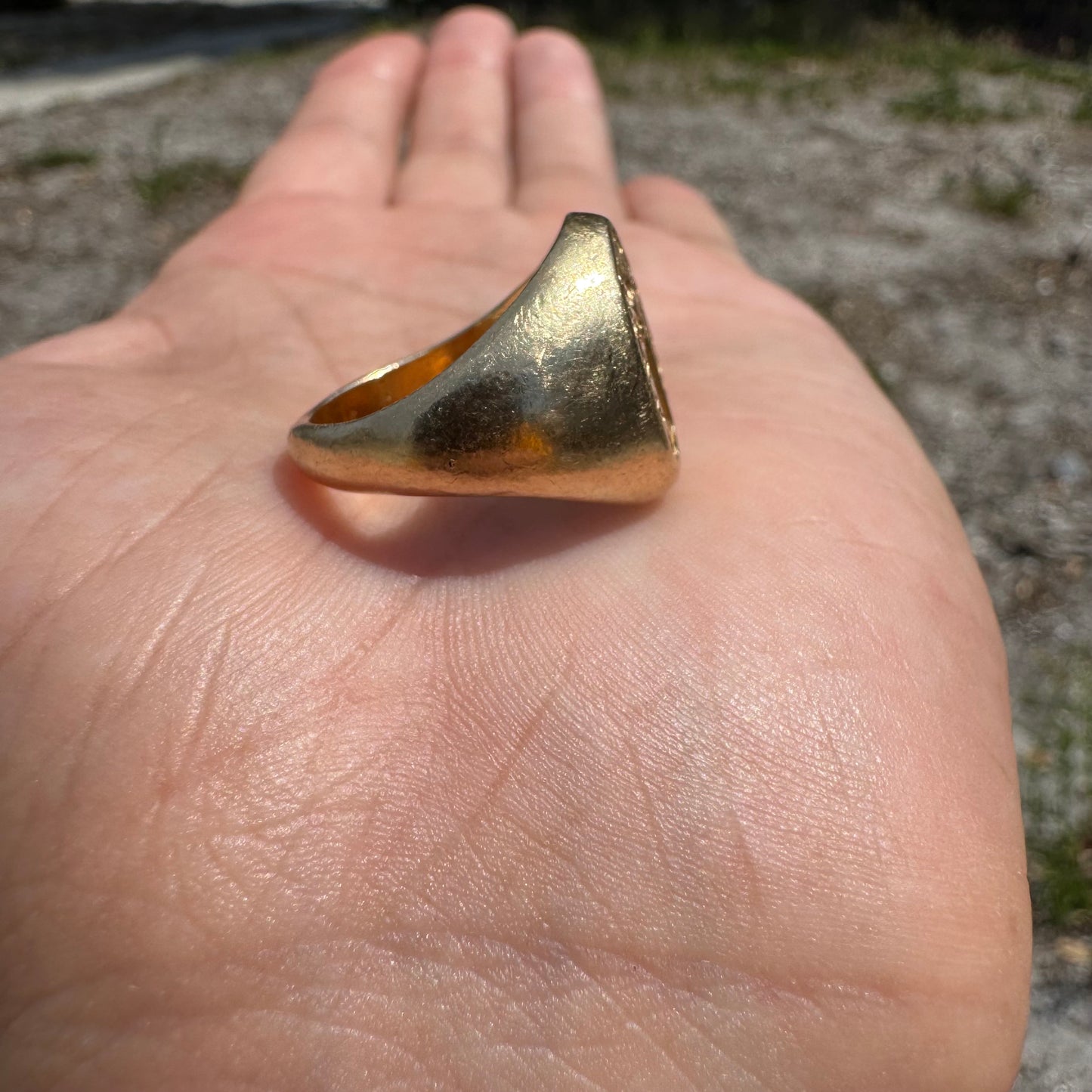 Antique Solid 14k Yellow Gold Warrior Crest Intaglio Signet Ring (7.5)