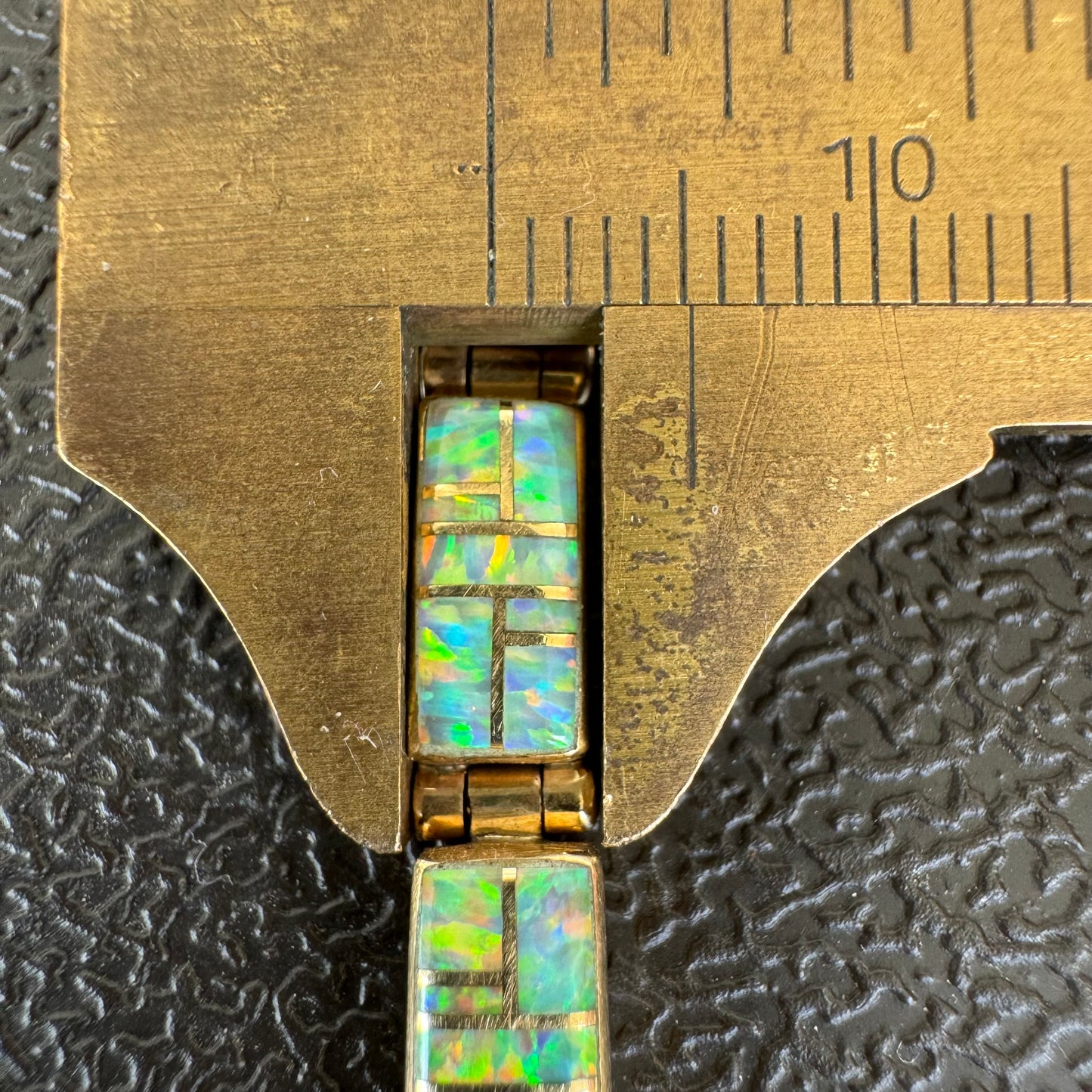 Vintage 14k Yellow Gold Mosaic Cut Opal Inlaid Bracelet (7.25”)