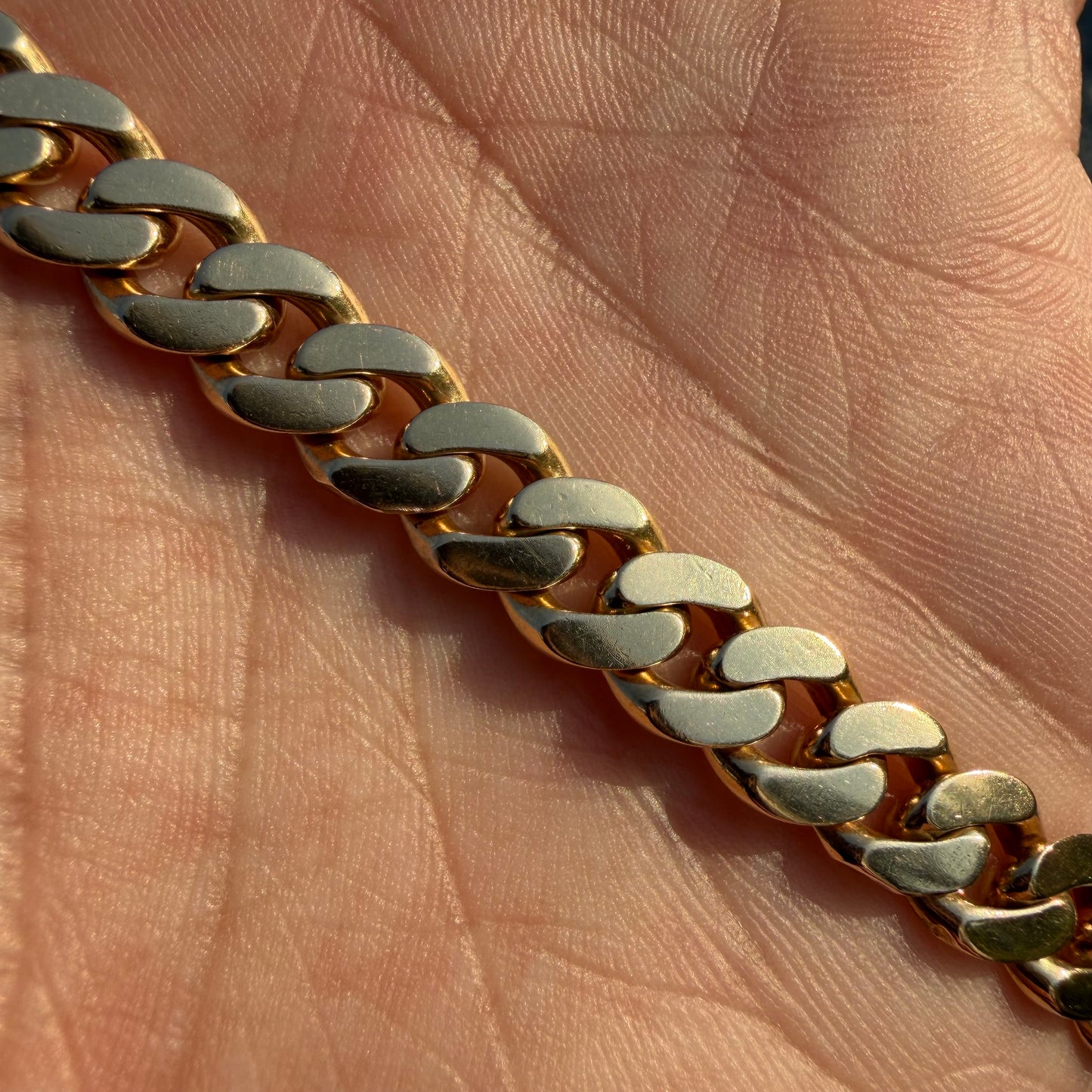 Vintage Solid 18k Yellow Gold Classic Cuban Link Bracelet  (7.5”)