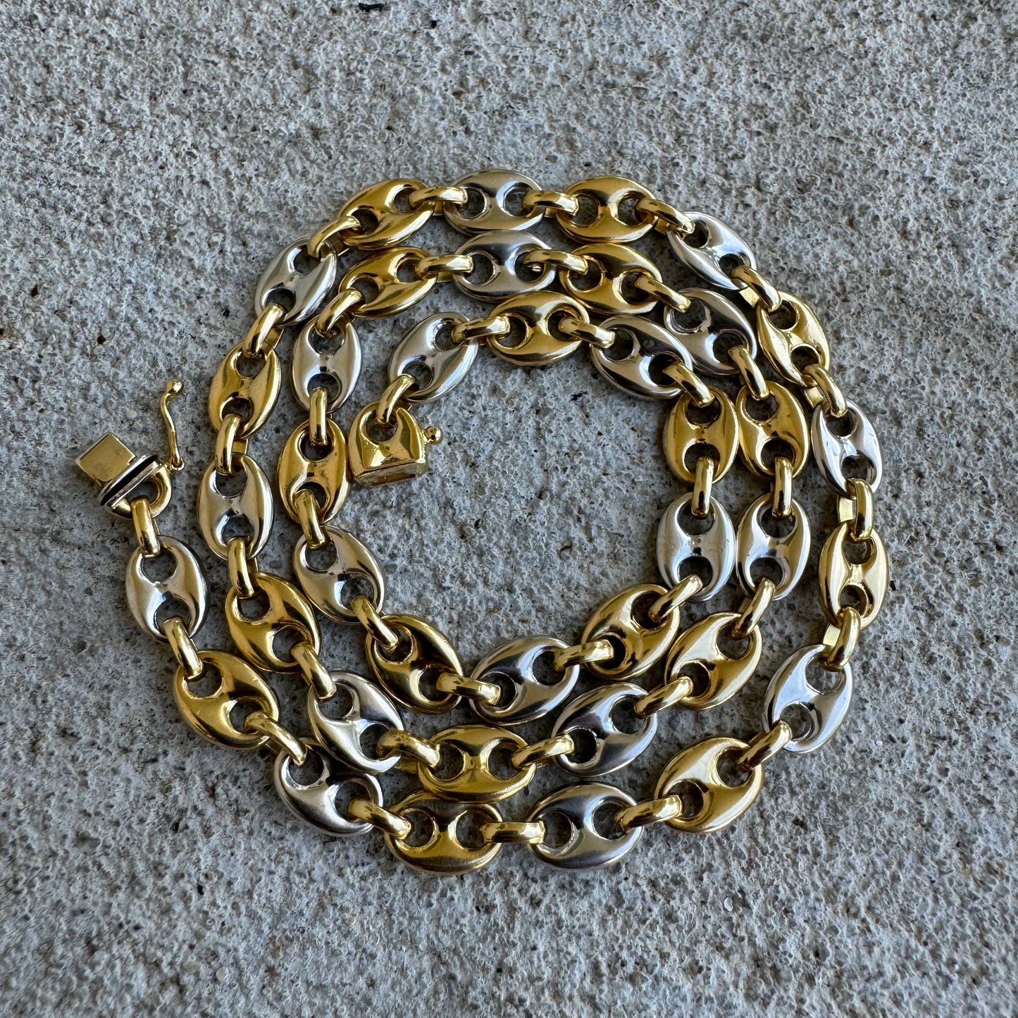 Vintage Solid 18k Two-Tone Yellow And White Gold Classic Puffed Gucci Link Necklace (17.75”)