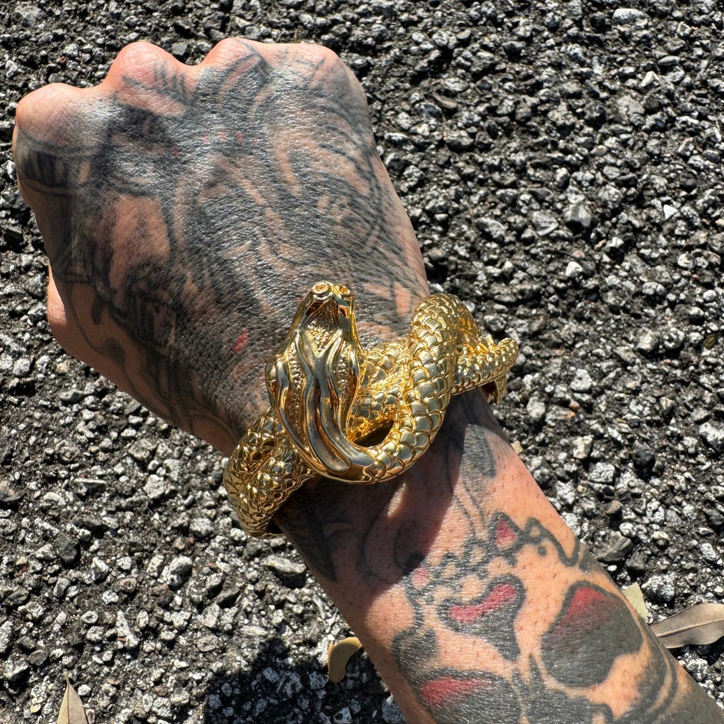 Vintage 14k Yellow Italian Gold Large Menacing Snake Bracelet (7”-8”)