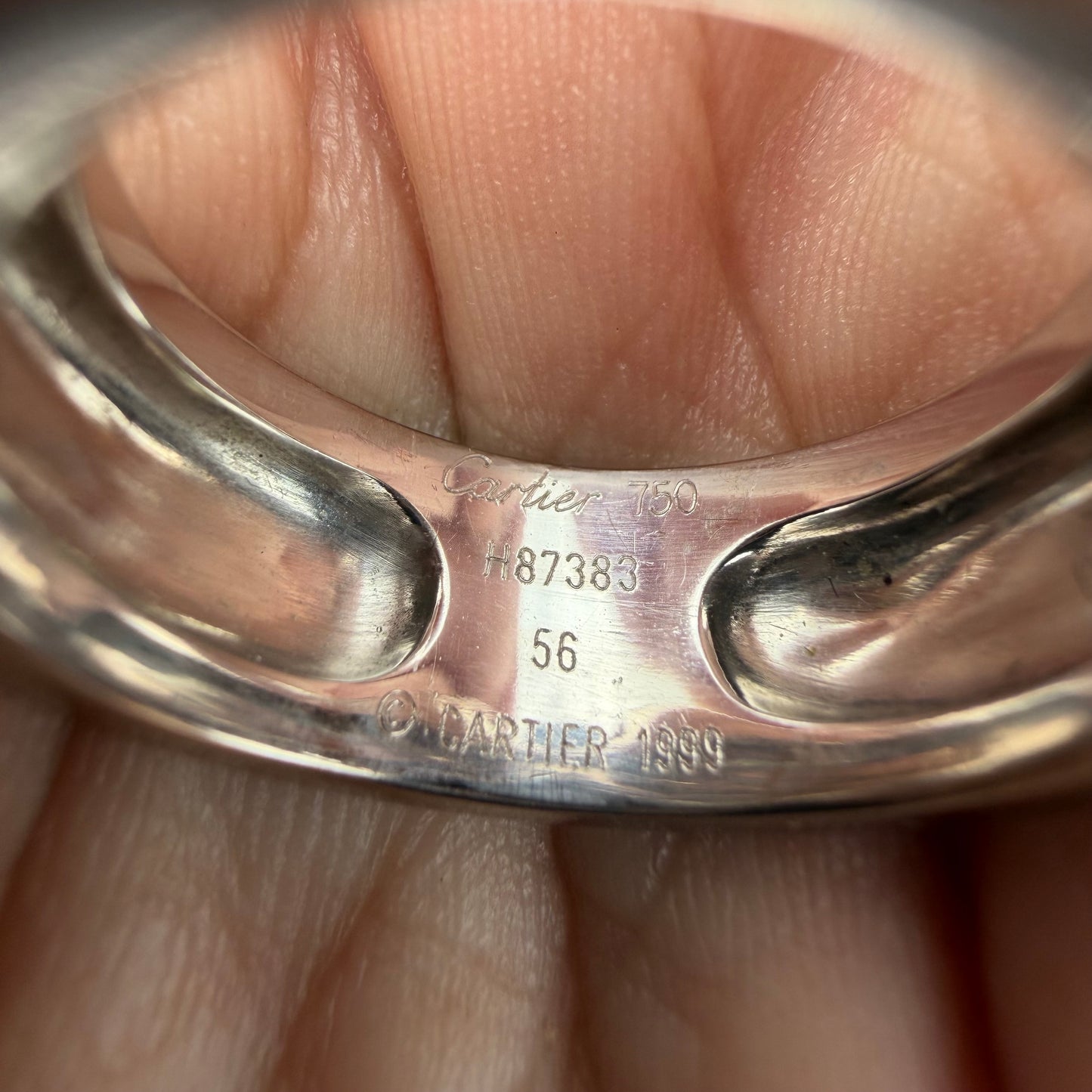 1999 Cartier Solid 18k White Gold Tankissme Chalcedony Ring (8)