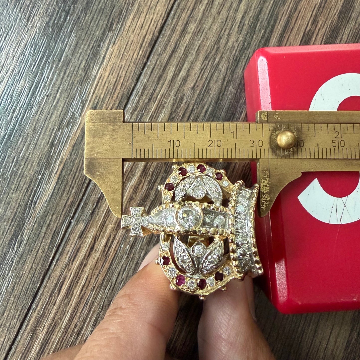 Vintage Solid 18k Yellow Gold 3.0ctw Natural Diamond And Ruby Encrusted Heavyweight Crown Ring (8)